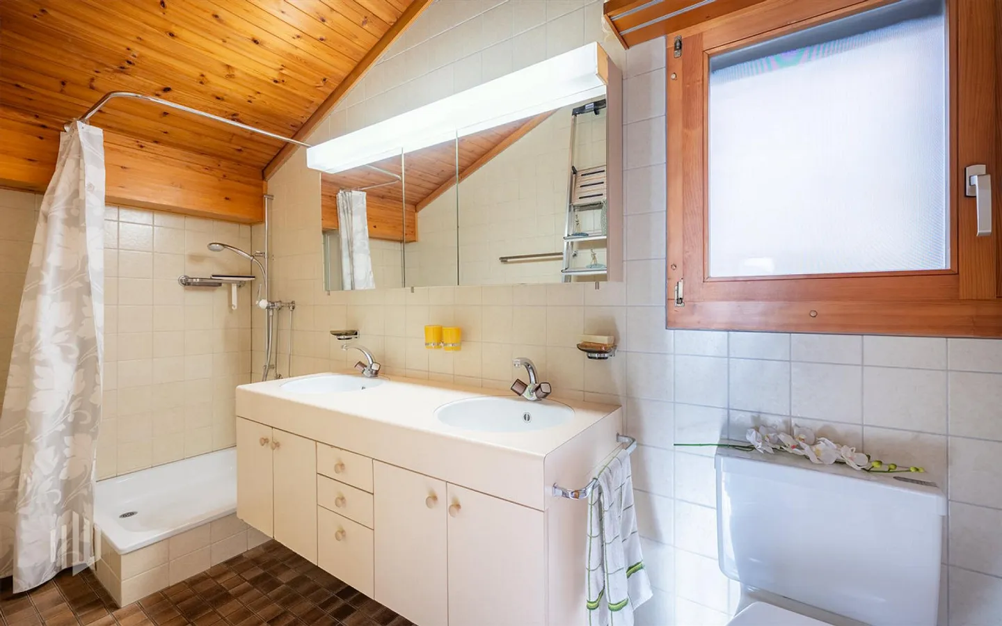 ImmoWyss - Paradiso delle vacanze con vista sul lago e sulle montagne a Merligen - Foto 5 di 6