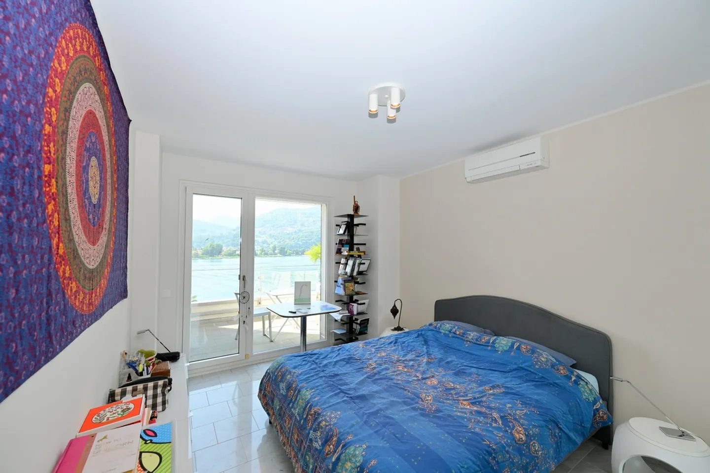 Helle Villa mit Garten, Pool und Blick auf den Luganersee - Foto 18 von 24