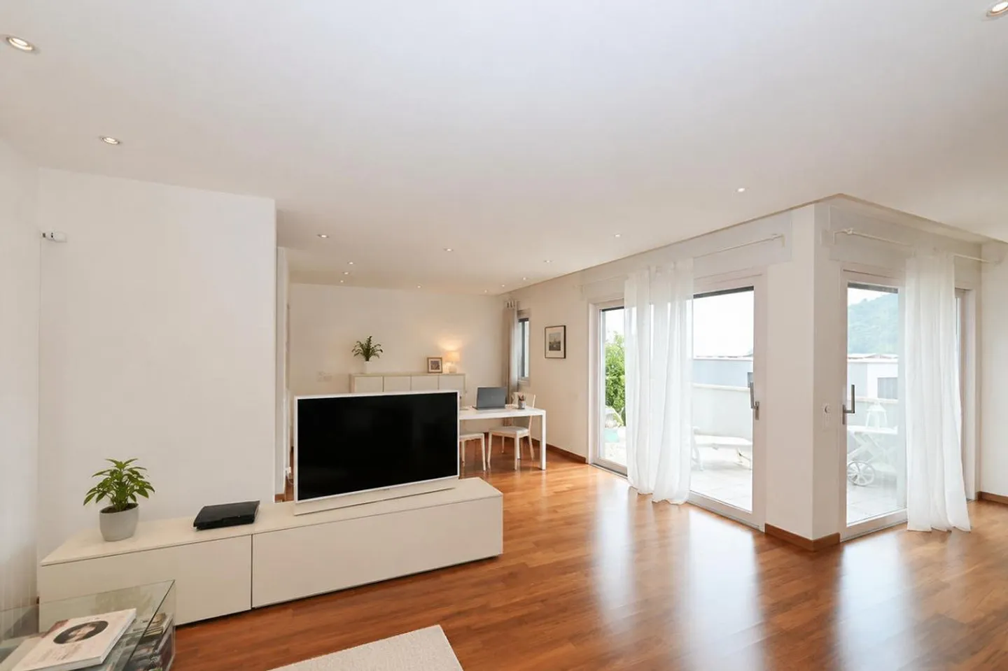 Raffinée Villa de Charme avec Jardin et Possibilité de Piscine - Photo 6 sur 30