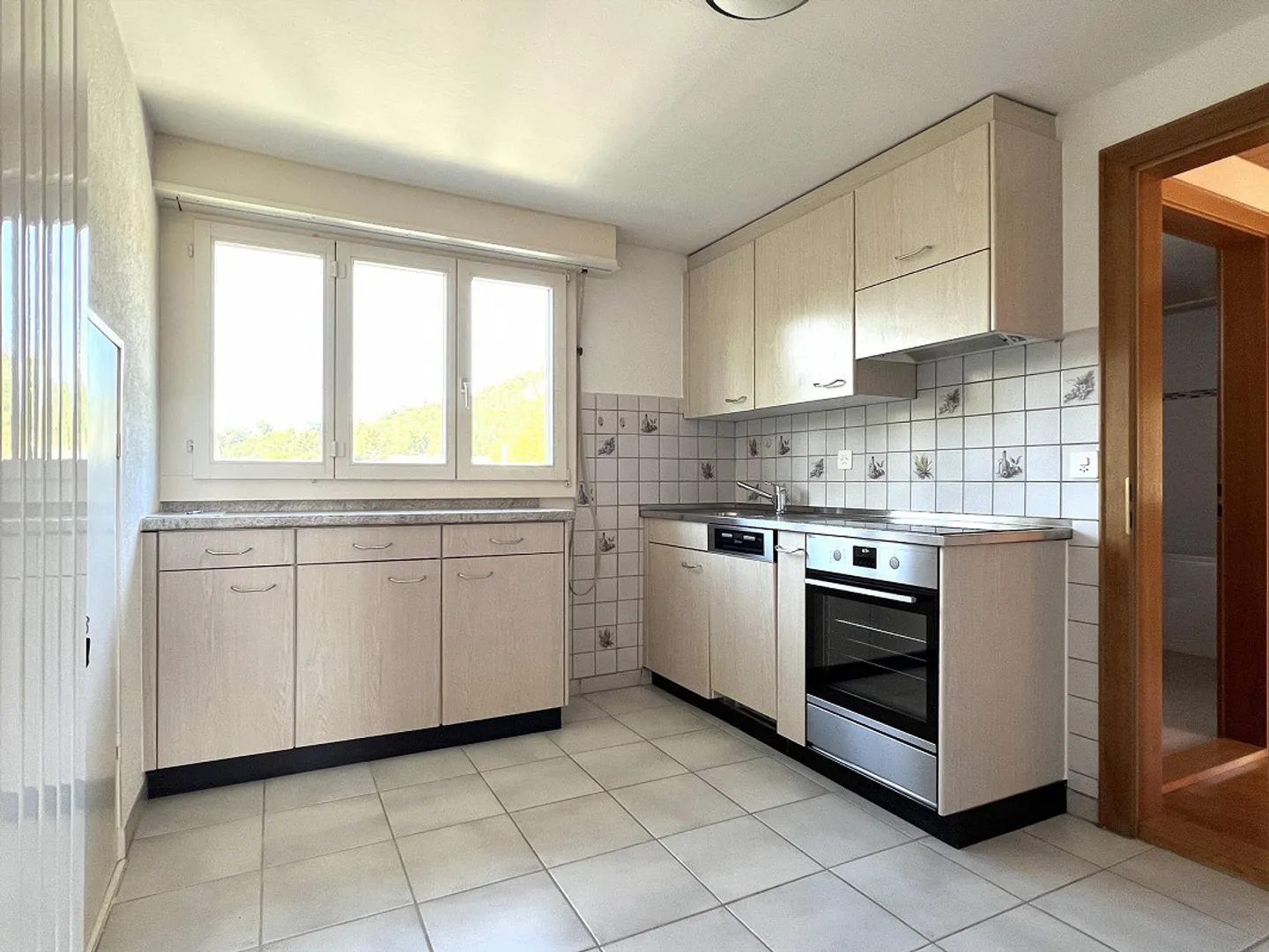 Casa trifamiliare in una posizione naturale - Foto 5 di 10