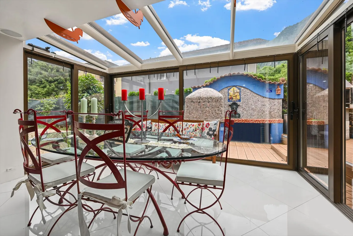 Schöne individuelle Villa mit 8 Zimmern, Swimmingpool und Garten in Bouveret - Foto 9 von 13