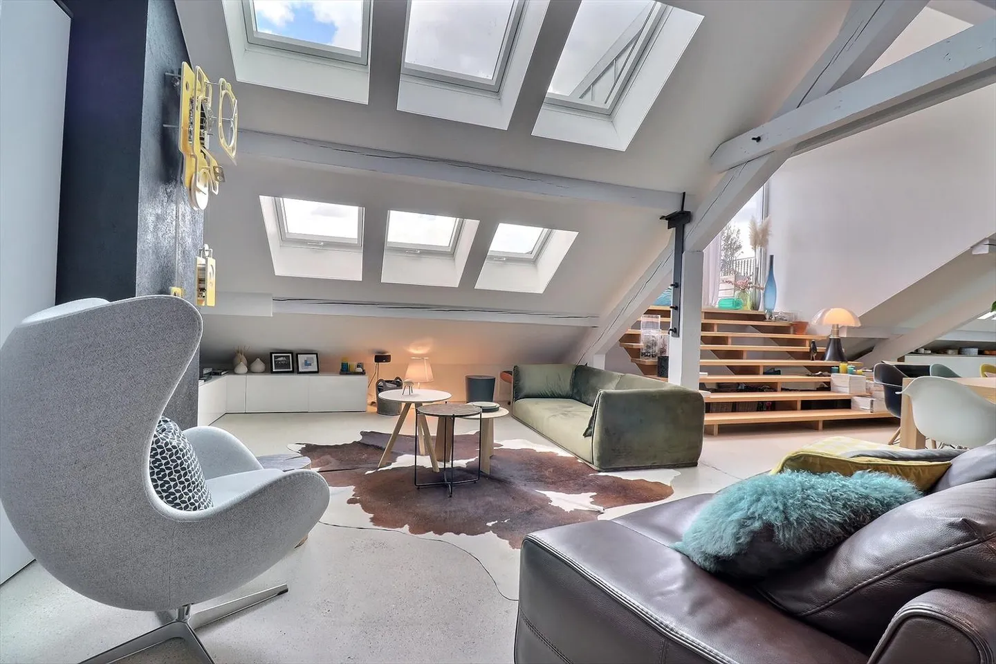 Apartment with 4.5 rooms and unique charm – approx. 155 m² in Ballaigues - Photo 1 of 13