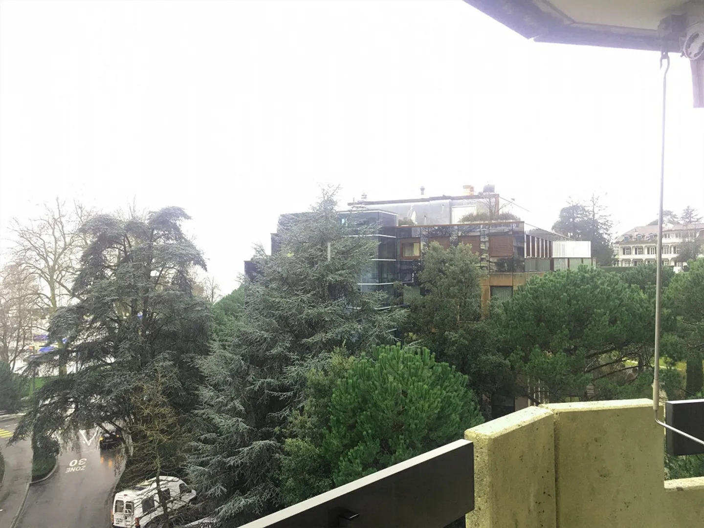 A stone's throw from the lake - Photo 3 of 9