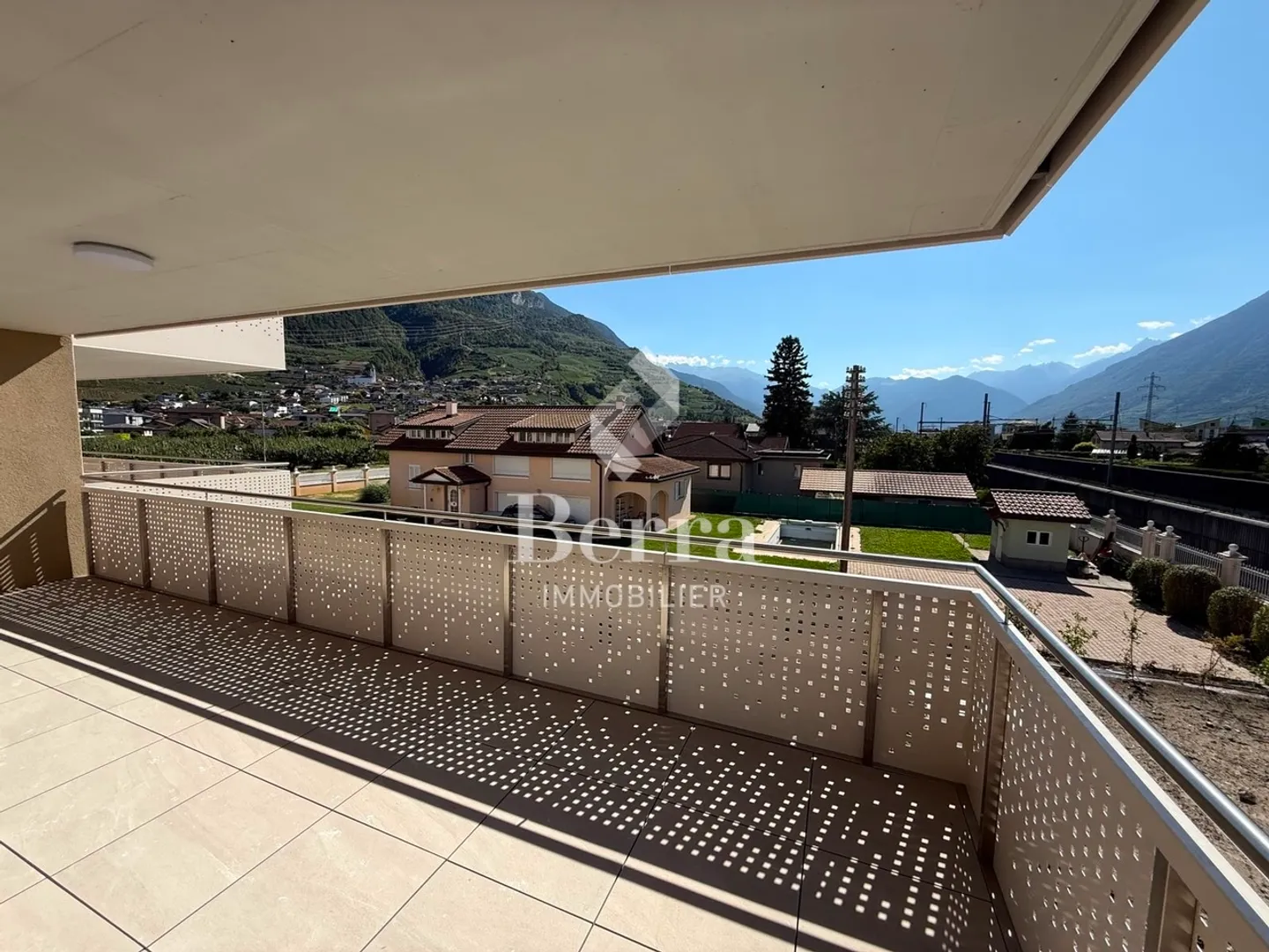 Appartements modernes avec jardins privés - Photo 2 sur 12