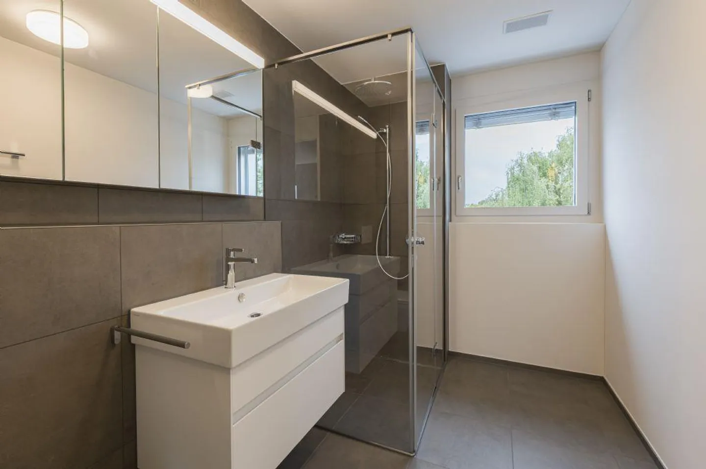 FIRST RENTAL | EXCLUSIVE PENTHOUSE APARTMENTS | QUIET & CENTRAL - Photo 7 of 11
