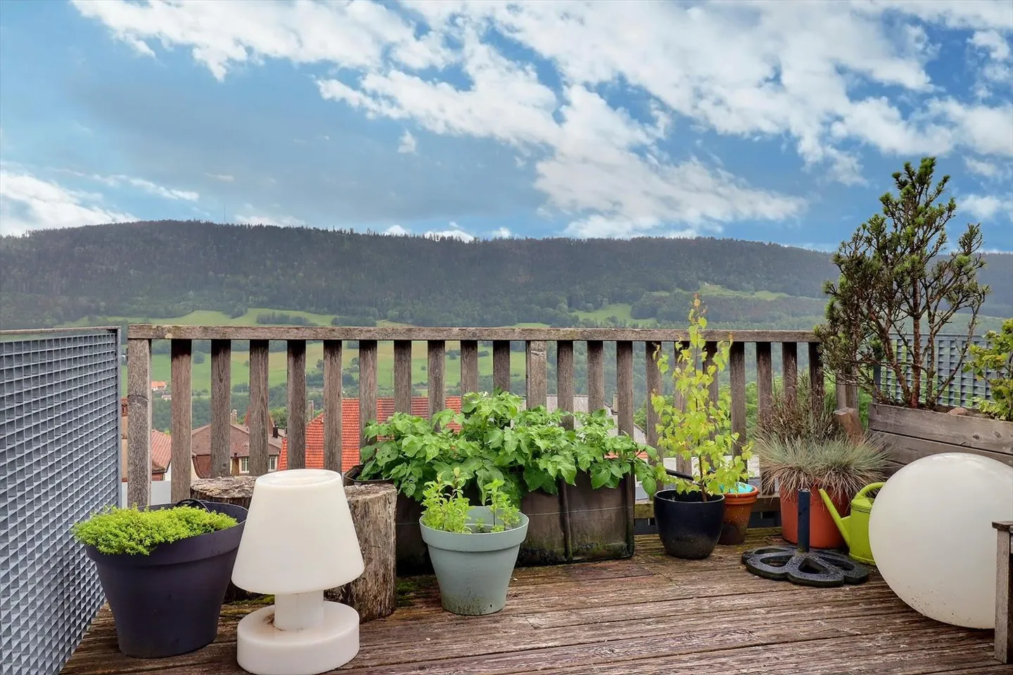 Apartment with 4.5 rooms and unique charm – approx. 155 m² in Ballaigues - Photo 3 of 13