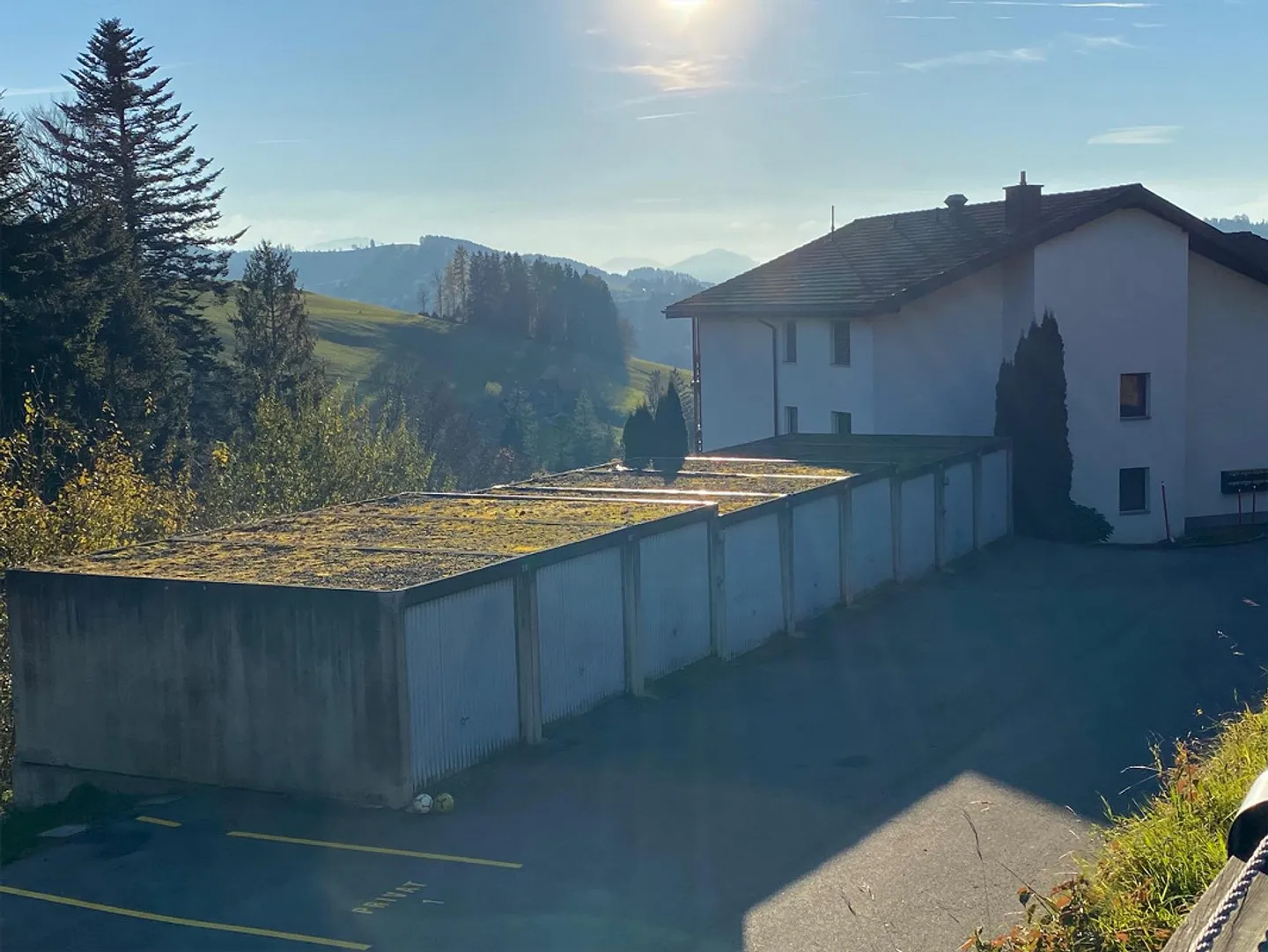 Investment property with potential - Photo 3 of 4