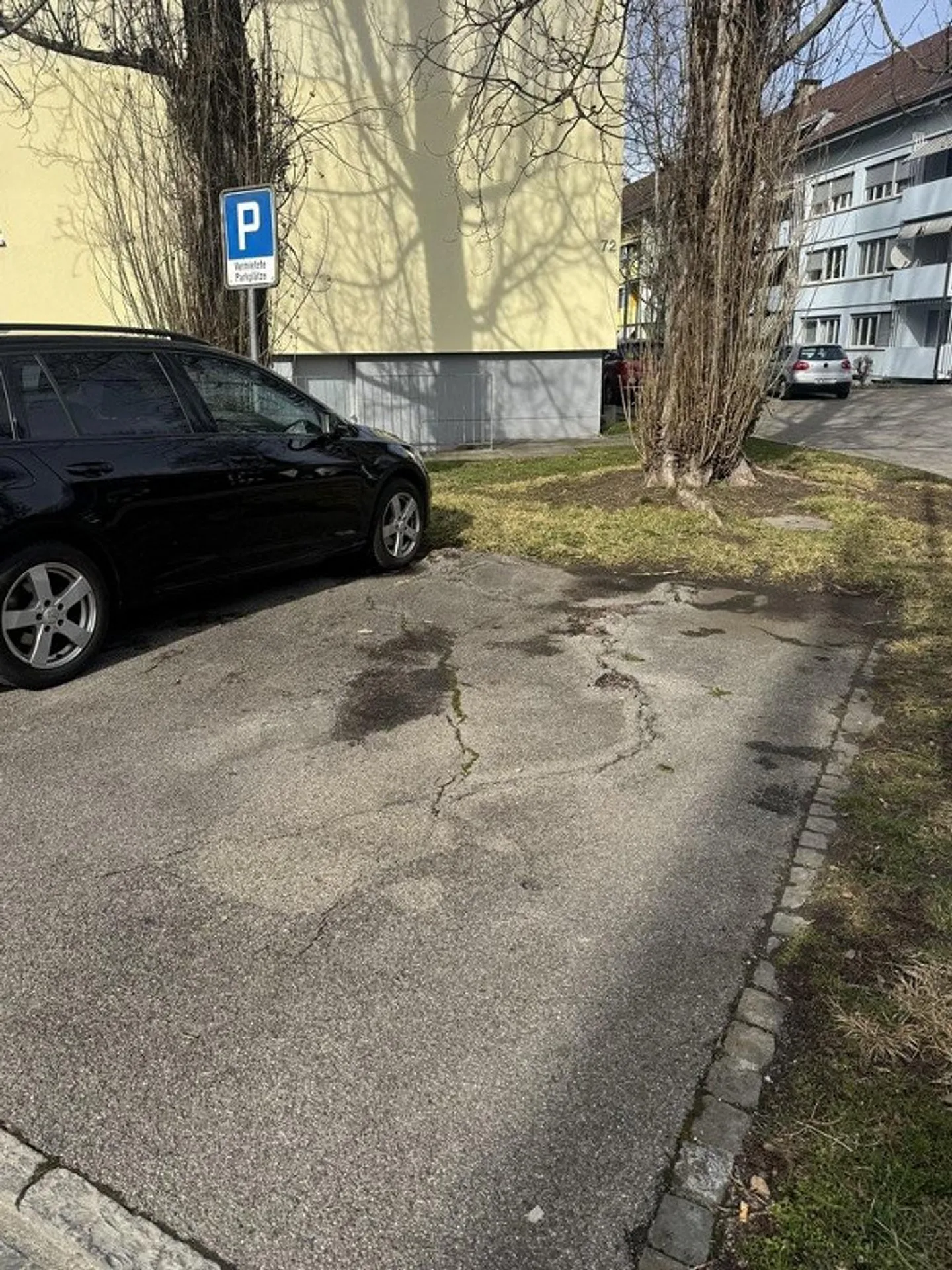 Parking extérieur à louer - Photo 1 sur 3