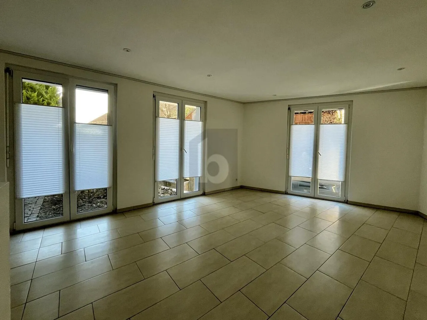 IDÉAL POUR ATELIER, BOUTIQUE ETC. INCL. PARKING - Photo 3 sur 6