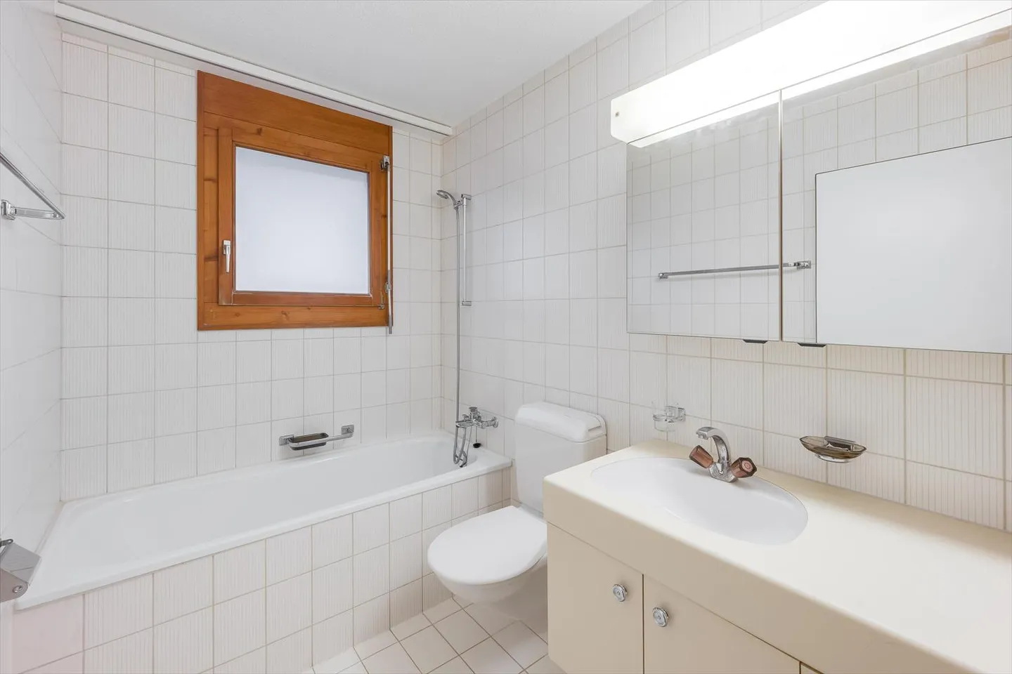 Spacious 2.5-room apartment - Photo 3 of 6