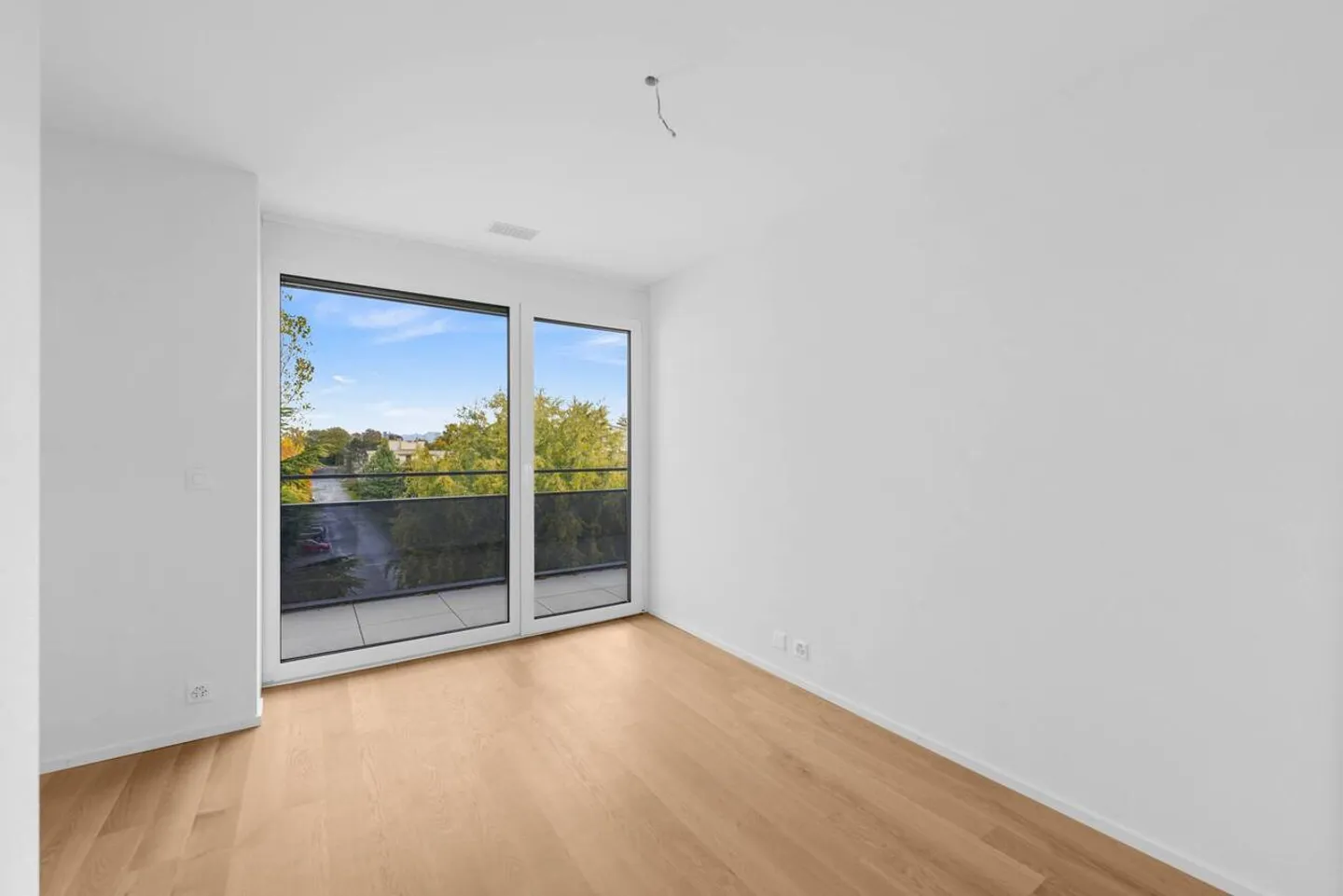 Schöne 3,5-Zimmer-Wohnung im 3. Stock mit überdachten Balkonen, Ost-Ausrichtung - Foto 5 von 7