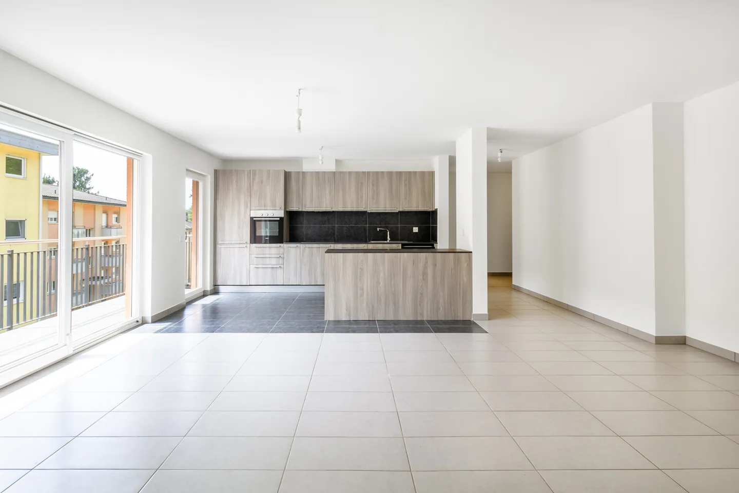 Appartamento moderno a un buon prezzo - Foto 3 di 12