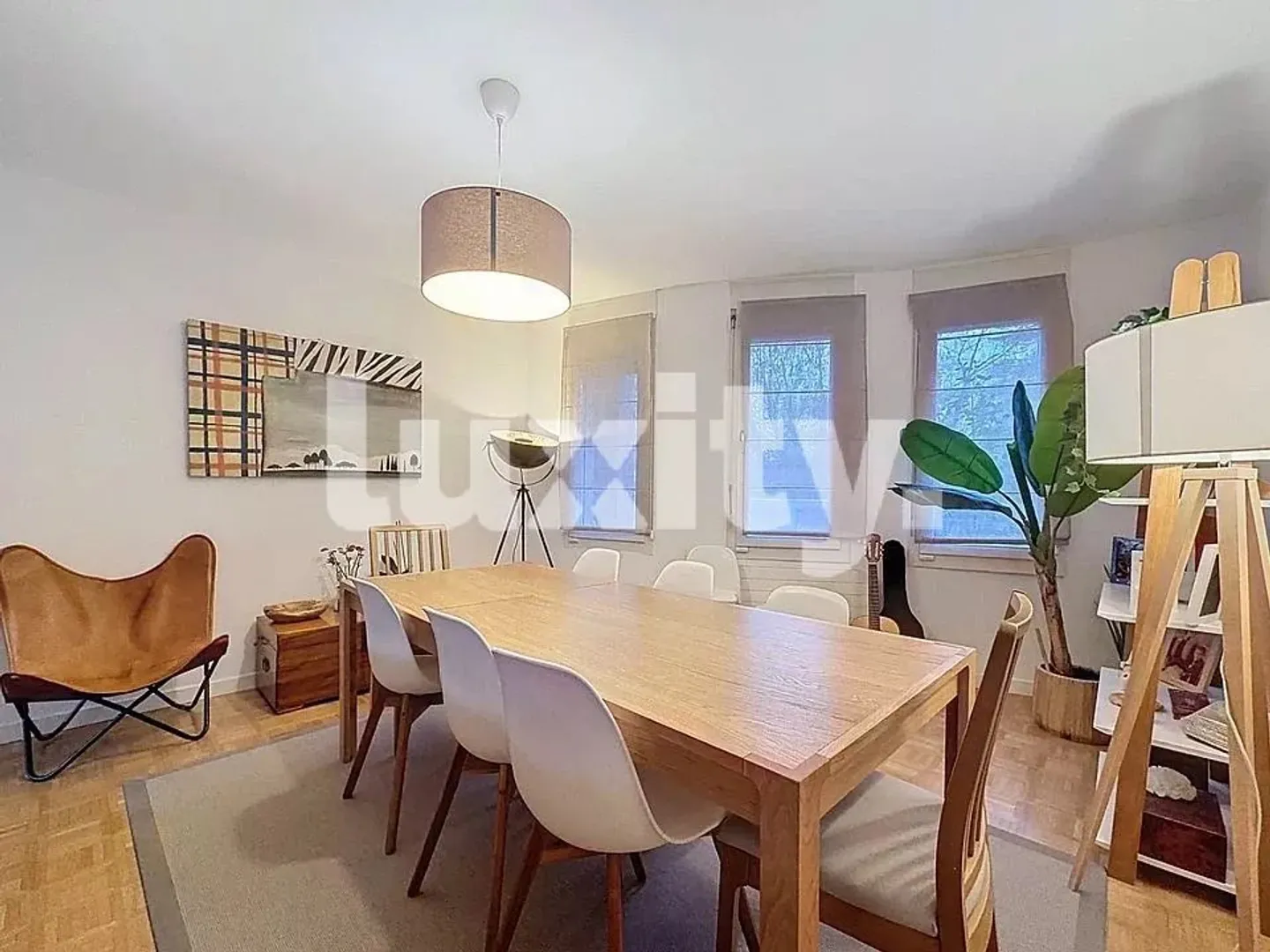 Maison familiale avec jardin privé - Photo 3 sur 5