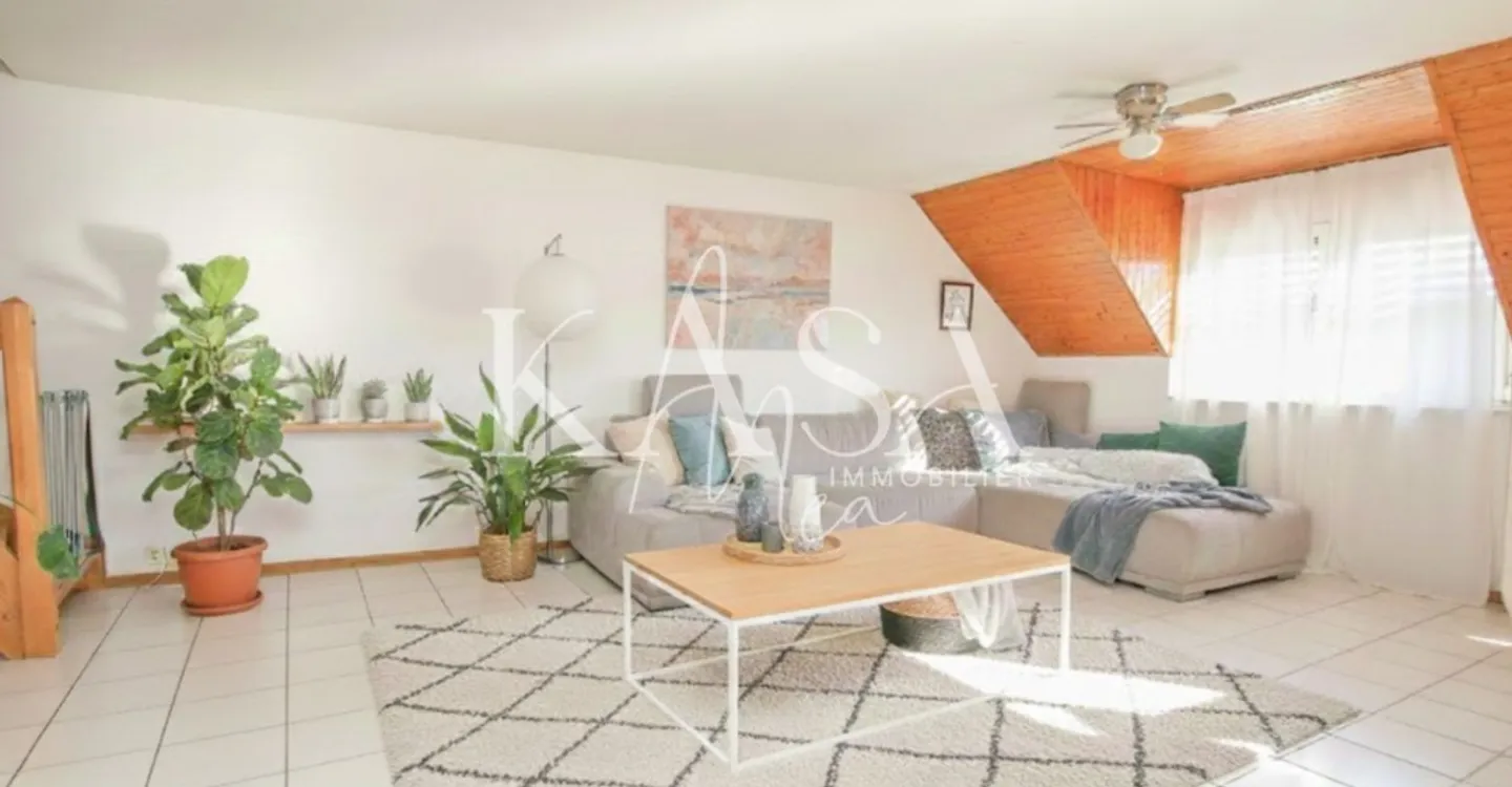 Ertragsduplex (ca. 4%) - Mieter vorhanden, ideal für Investoren - Foto 3 von 12