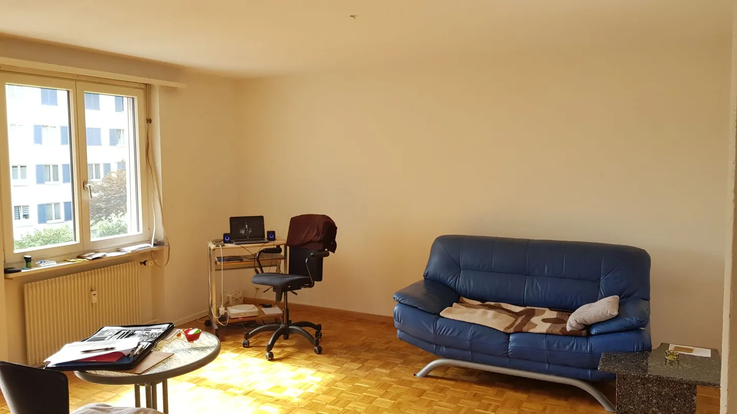 Central Living - Photo 3 of 7