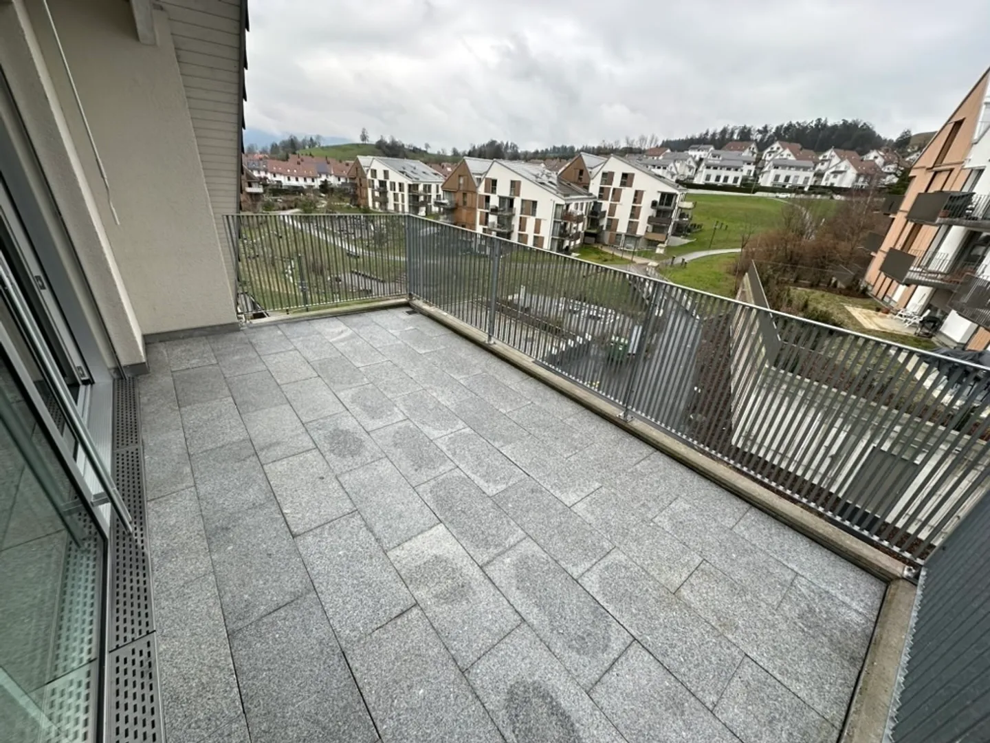 Grosszügige Dachwohnung mit Liftzugang - Foto 7 von 13