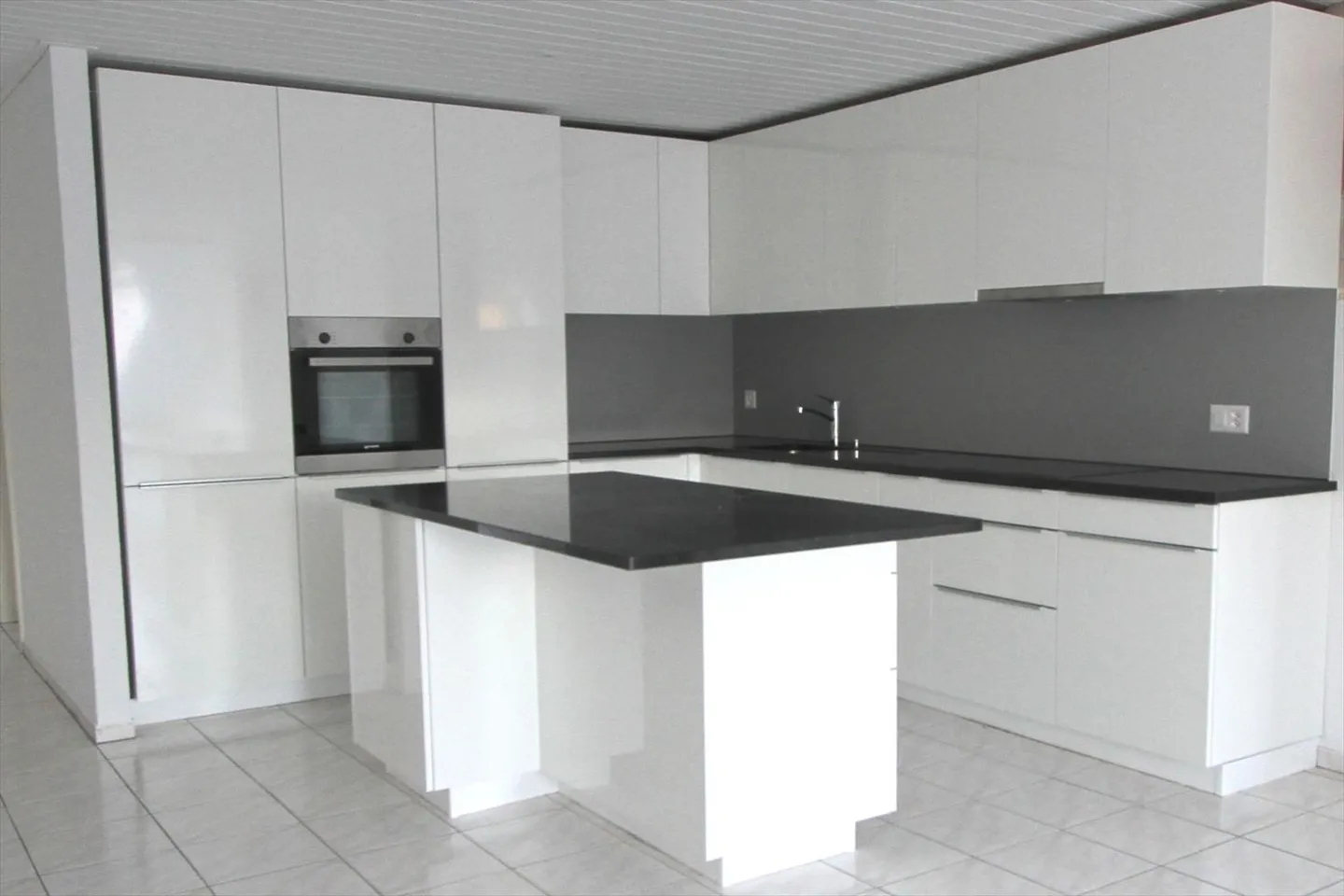 Bellissimo appartamento di 5,5 stanze ristrutturato - Foto 2 di 5