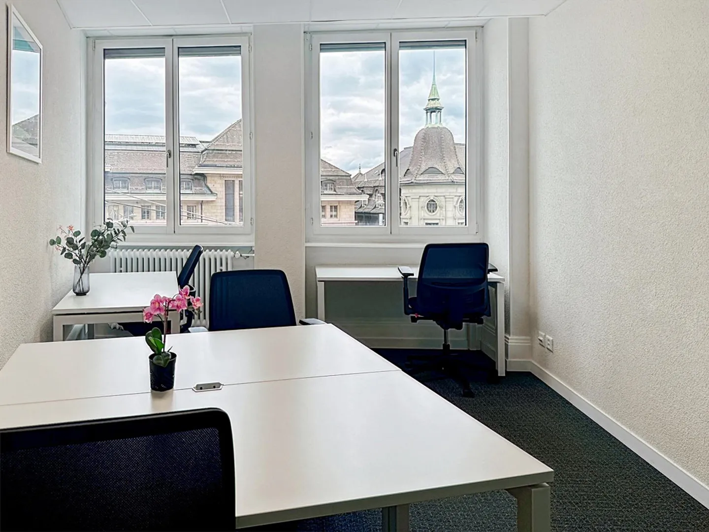 Privatbüro für 15 Personen bei Regus Hauptbahnhof - Foto 1 von 10