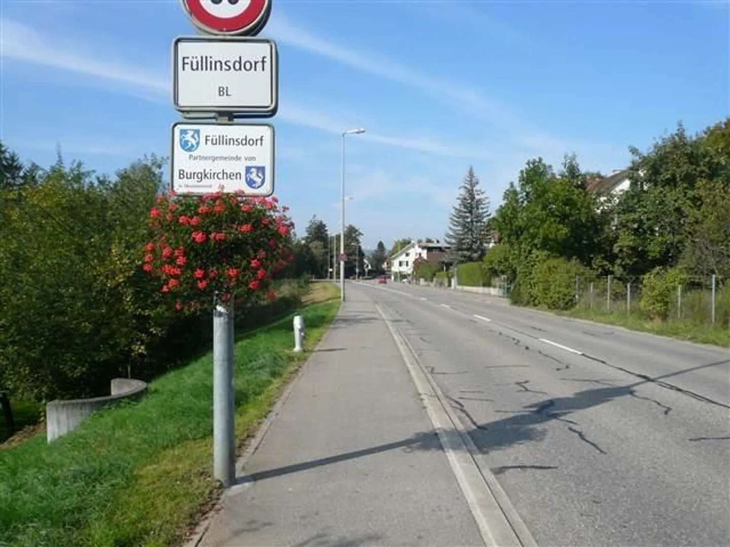 Ampio appartamento di 4,5 stanze all'Ergolz con balcone soleggiato sulla verdeggiante - Foto 11 di 12