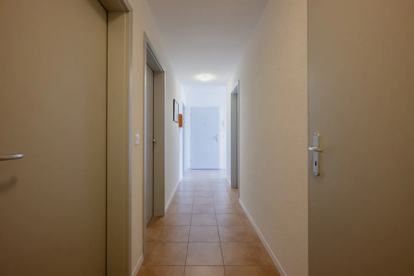OPPORTUNITY TO GRAB IN THE HEART OF ESTAVAYER: Bright 4.5-room apartment - Photo 11 of 14