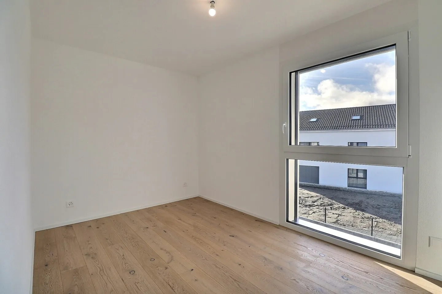 Geräumige Wohnung mit Dachboden - Foto 4 von 13
