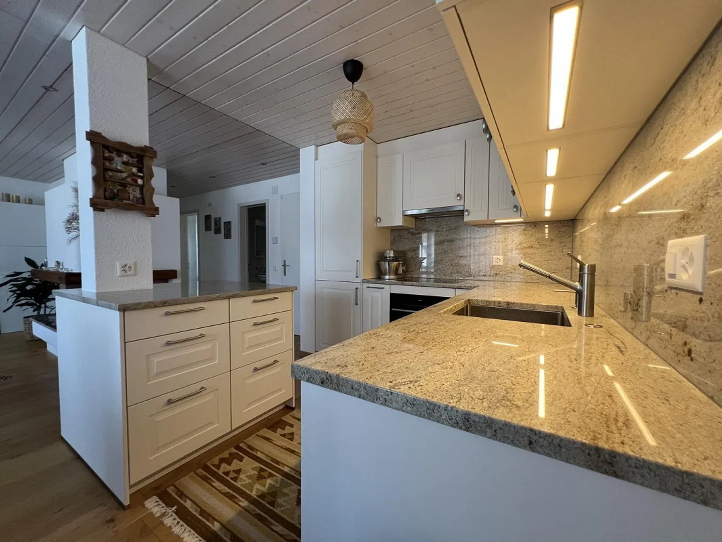 4.5 Room Attic Apartment in Gwatt - Photo 3 of 10