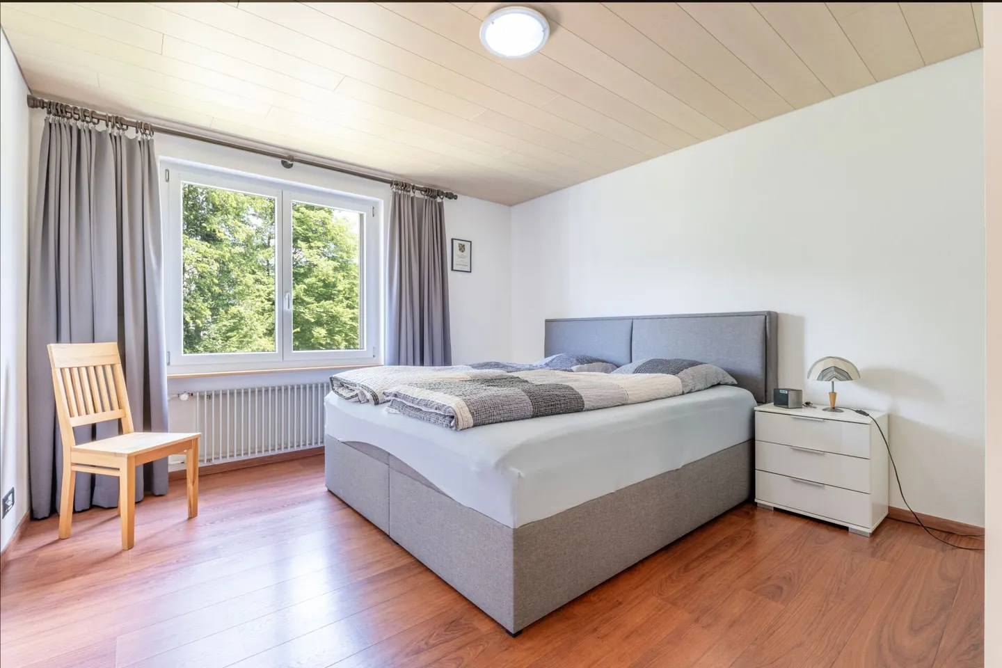 Appartement confortable de 3,5 pièces avec balcon et deux places de parking souterrain - Photo 10 sur 17