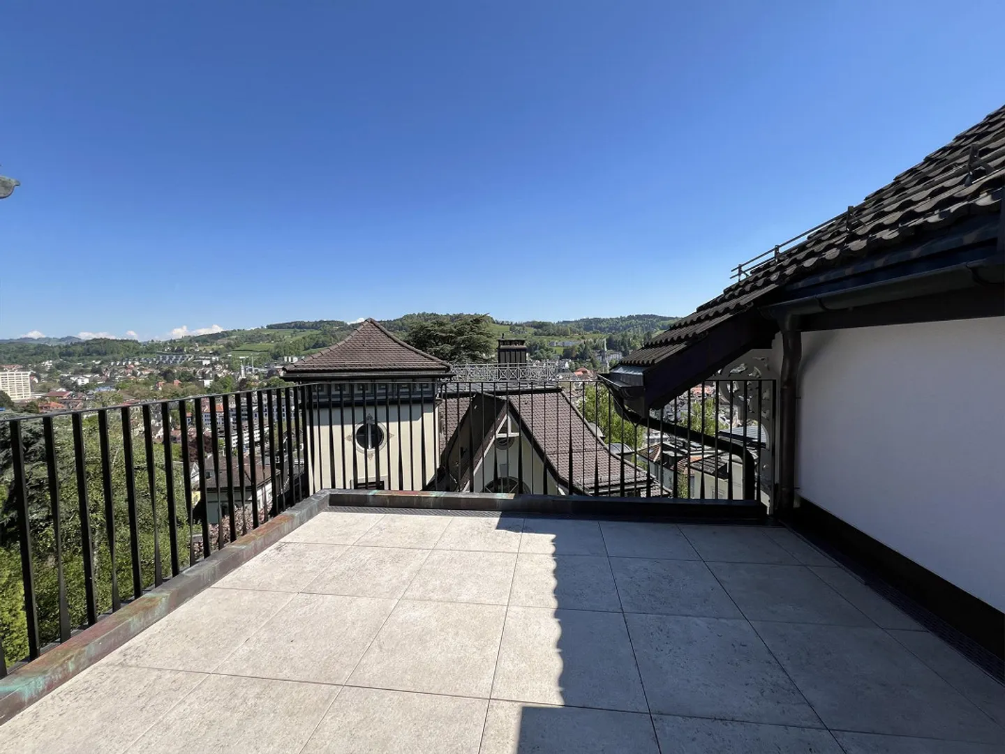 Bella maisonette di 4.0 stanze nel quartiere Rosenberg con terrazza - Foto 3 di 11