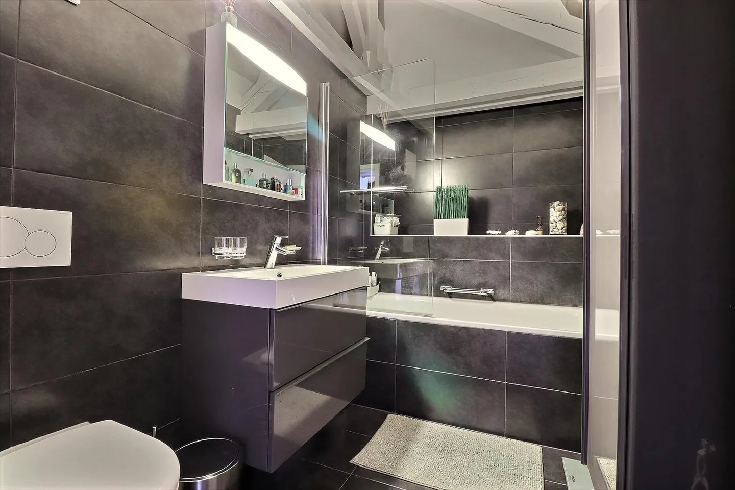Apartment with 4.5 rooms and unique charm – approx. 155 m² in Ballaigues - Photo 12 of 13