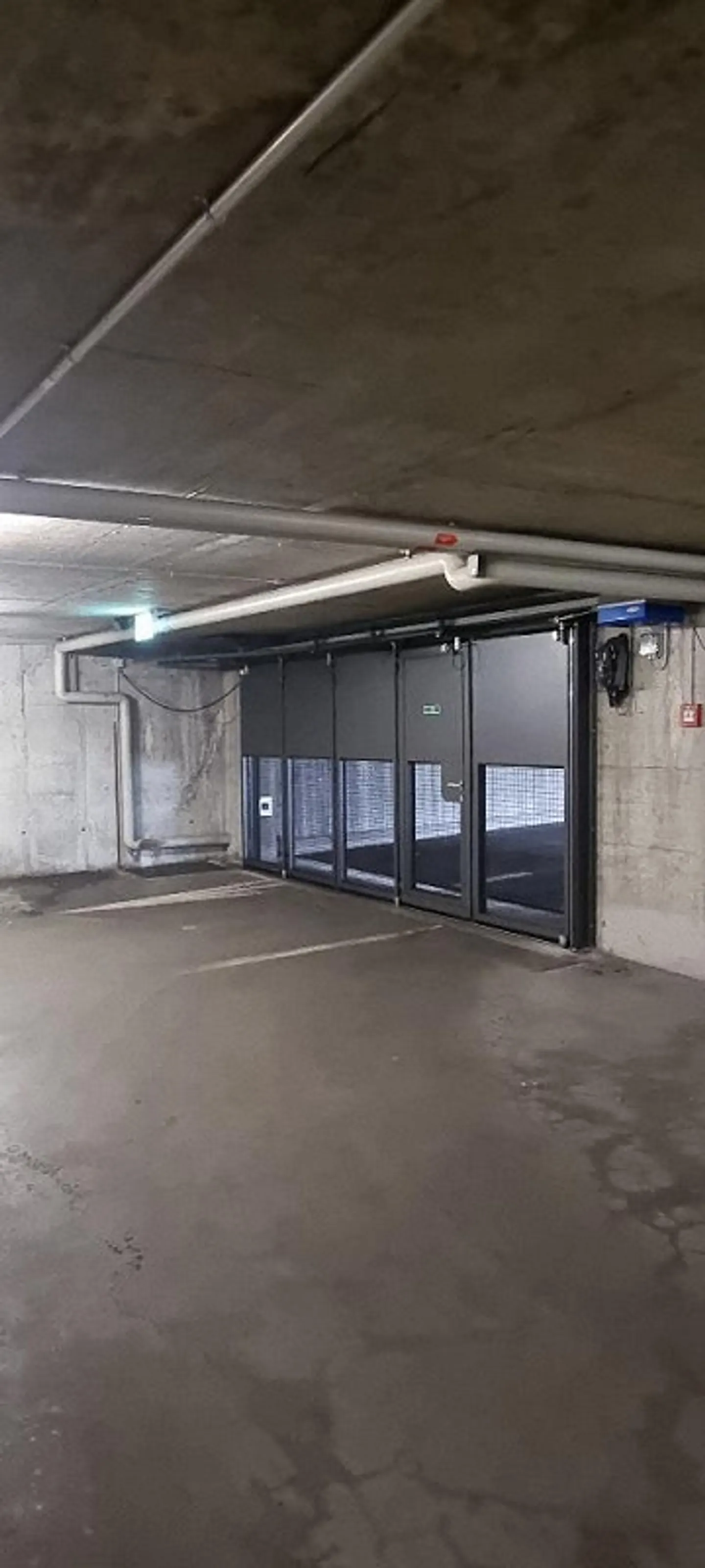 Parking space in a central location in Monbijou - Photo 3 of 3