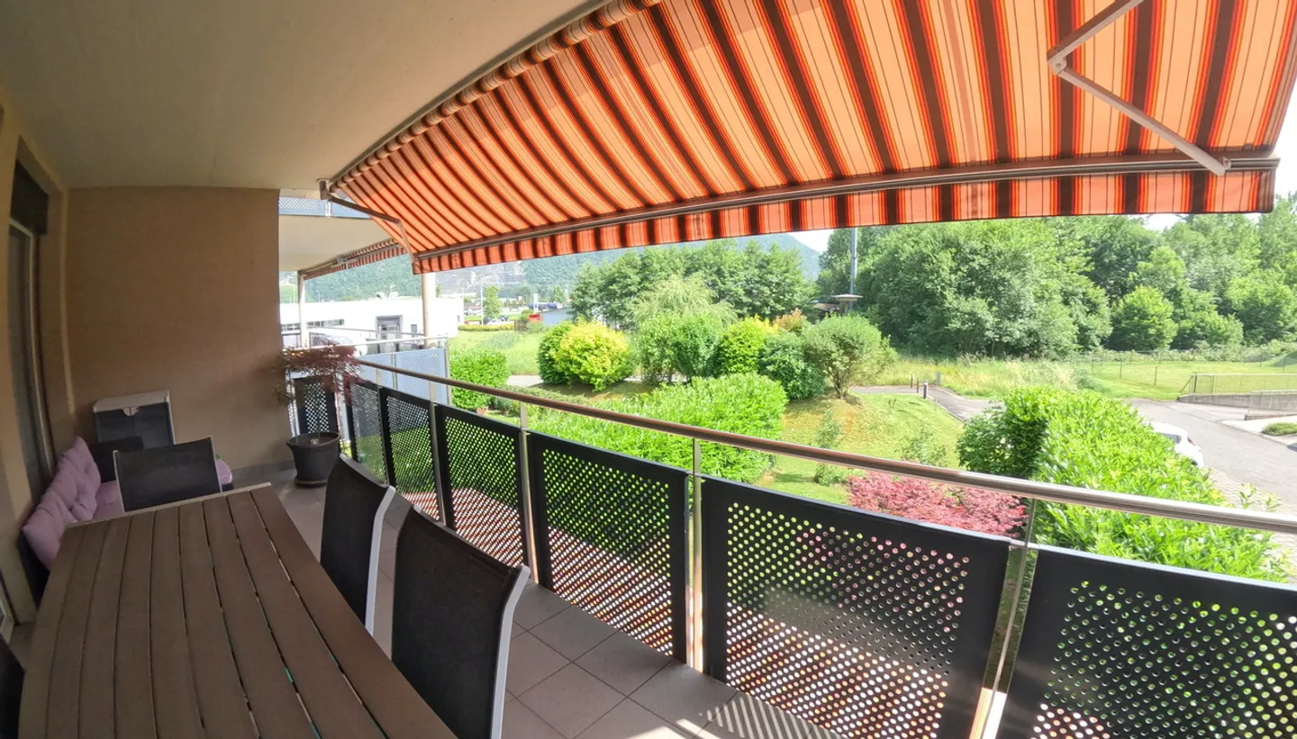 Magnifico appartamento di 3,5 locali con vista mozzafiato a Noville - Foto 2 di 12