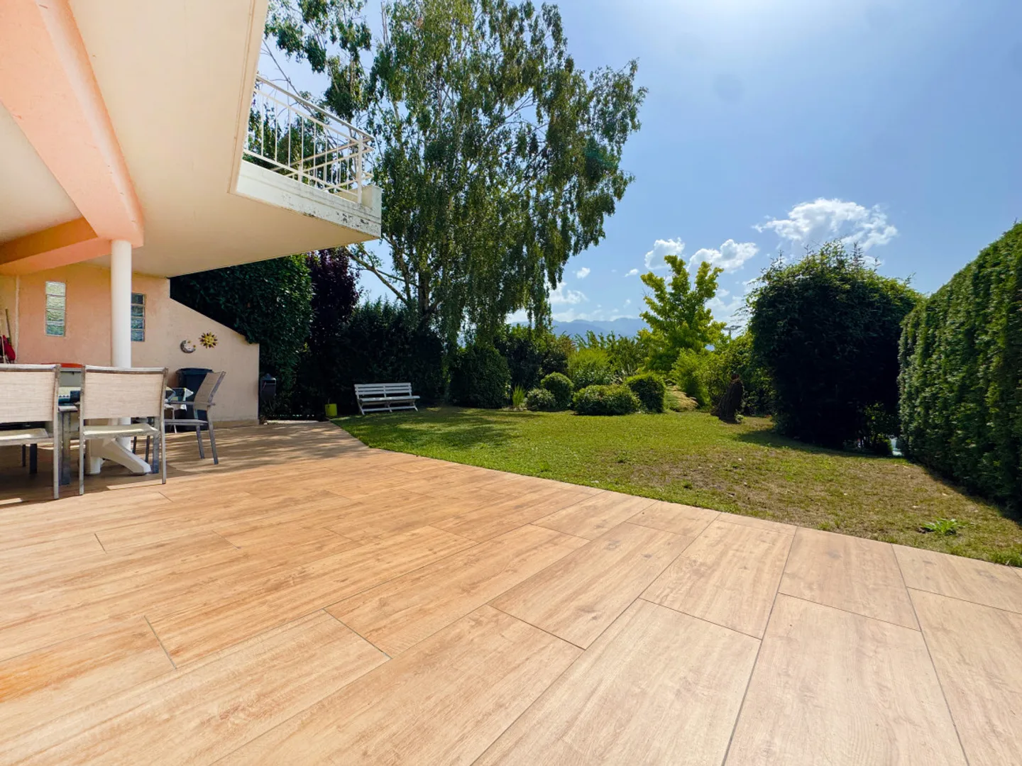 VILLA OF EXCEPTIONALITY IN THE HEART OF SAVIÈSE WITH BUILDABLE LAND! - Photo 2 of 11