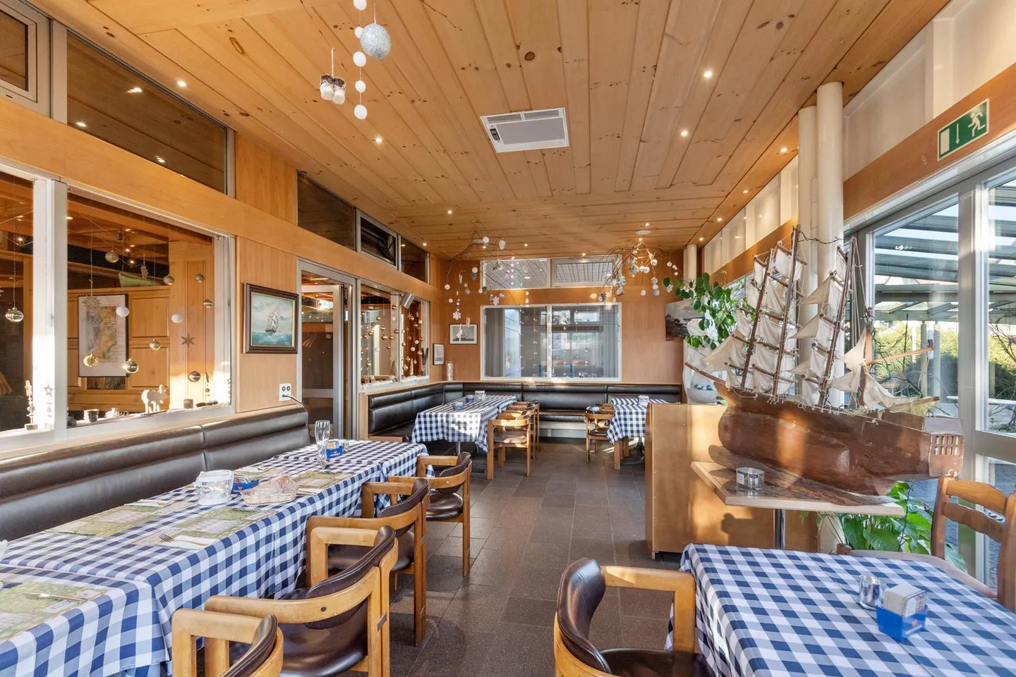 Restaurant "im Zentrum" - Pächter gesucht! - Foto 1 von 7