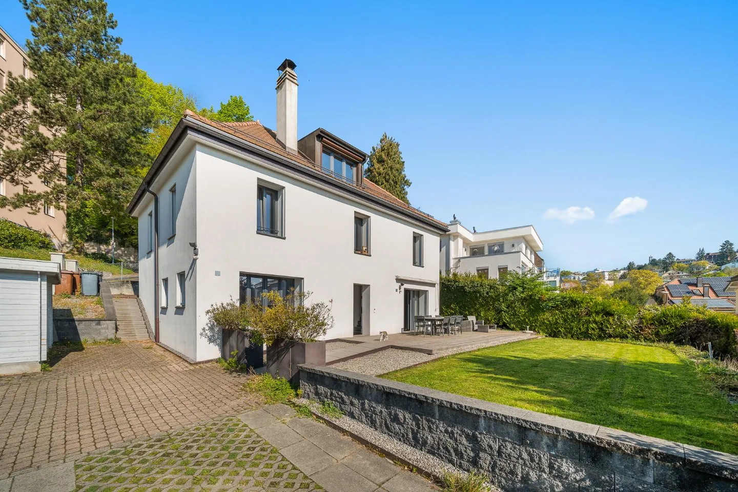 Charming detached house + independent studio - ideally located close to - Photo 1 of 19