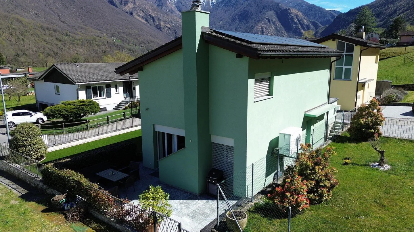 Single-family house with garden, mountain view and modern technology in Moghegno - Photo 14 of 19