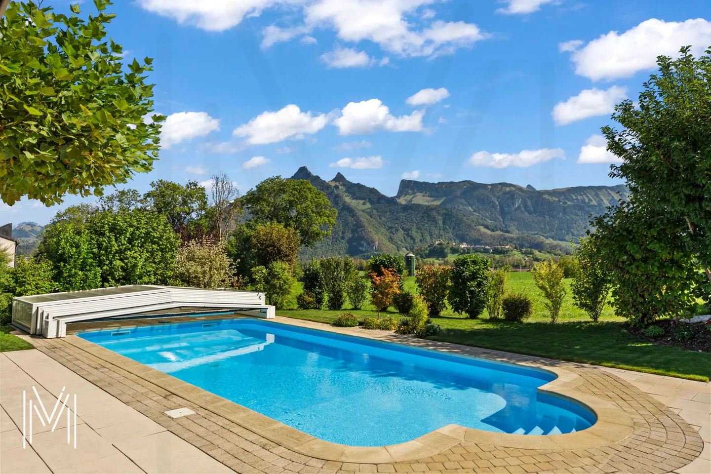 Stunning Villa with Pool and View - Photo 4 of 25