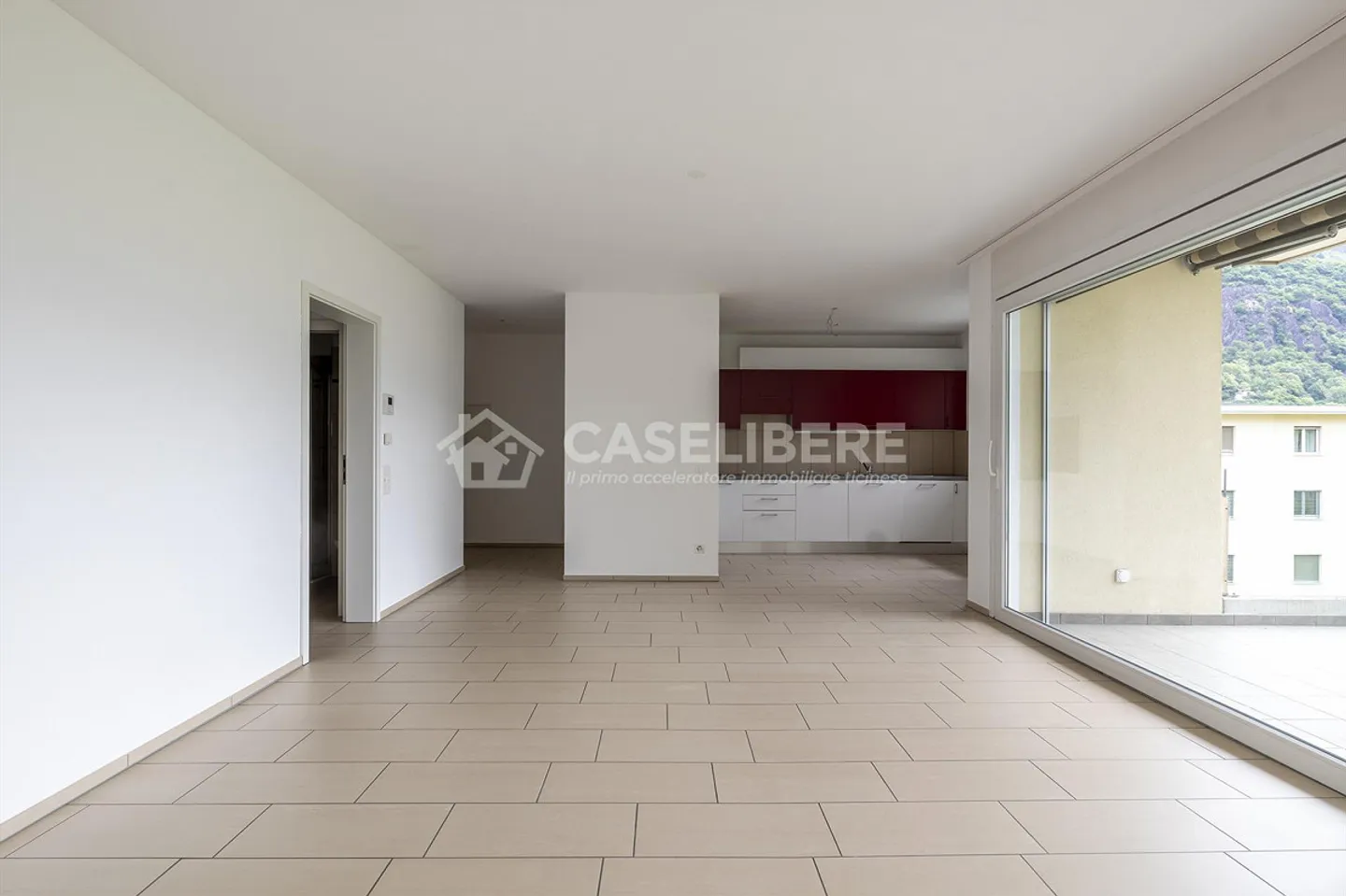ELEGANT 4.5 ROOMS IN BELLINZONA NORTH - Photo 3 of 15
