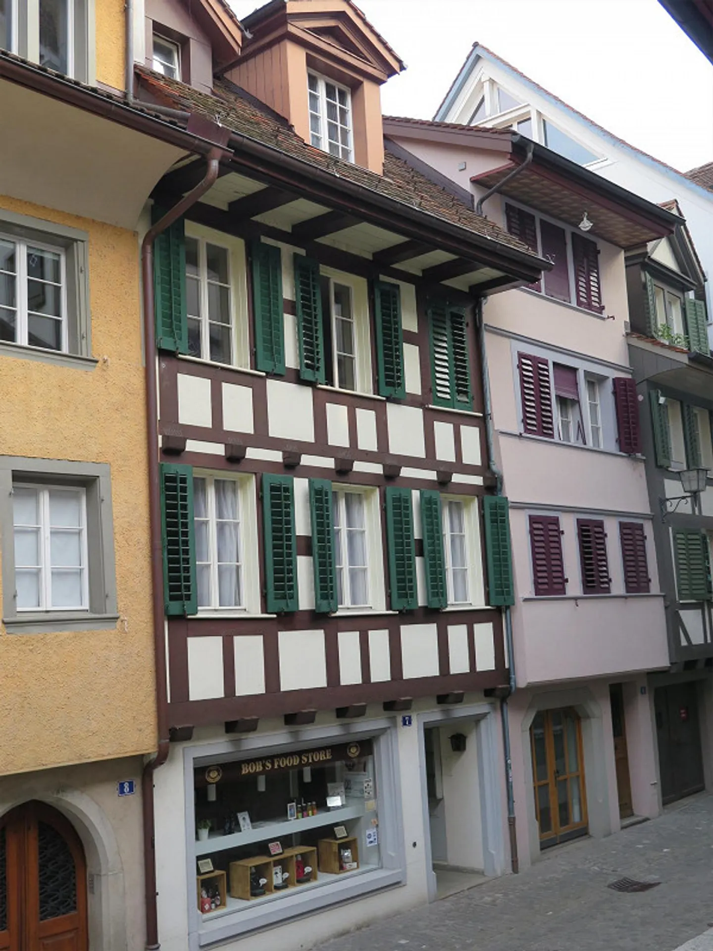 Charmante Wohnung in der Zuger Altstadt - Foto 1 von 7