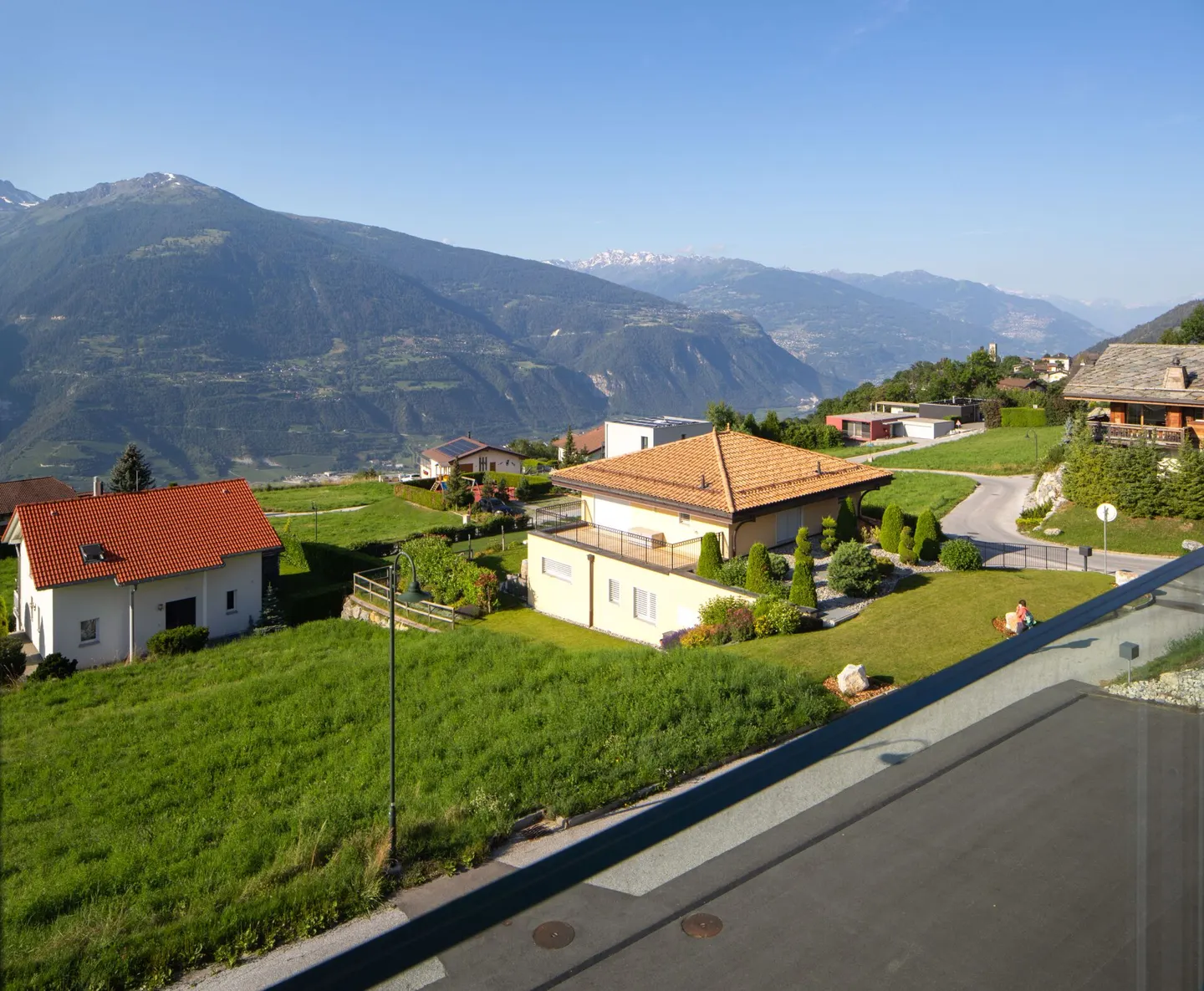 Villa moderne avec vue alpine - Photo 8 sur 13
