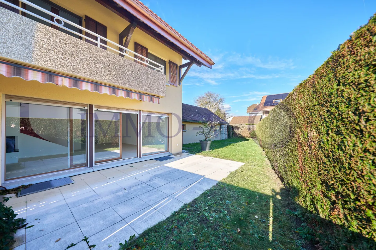 IDEAL GELEGEN IN RUHIGER LAGE MIT GARTEN - Foto 1 von 11