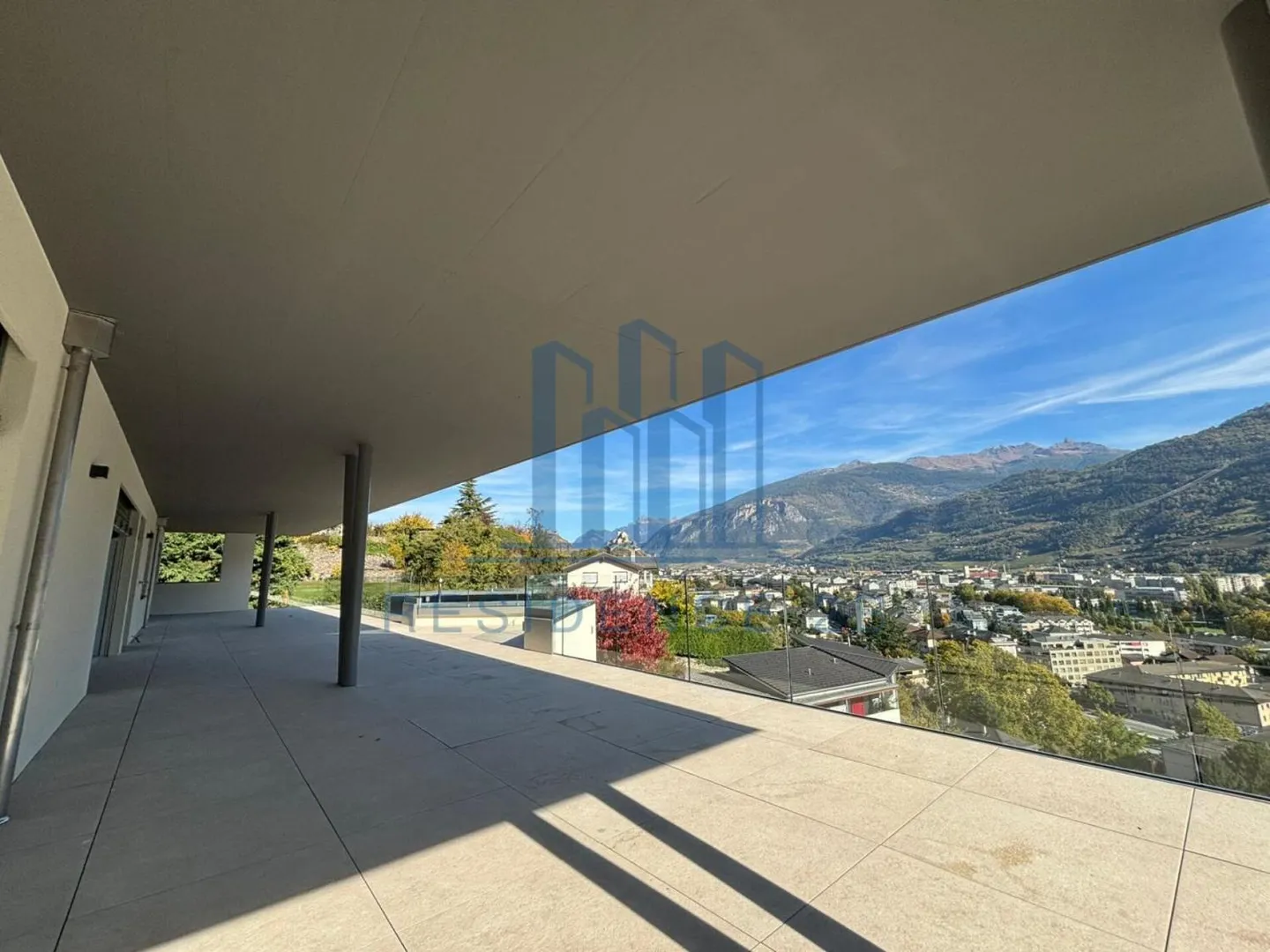 Appartement Attique de Luxe - Photo 2 sur 13