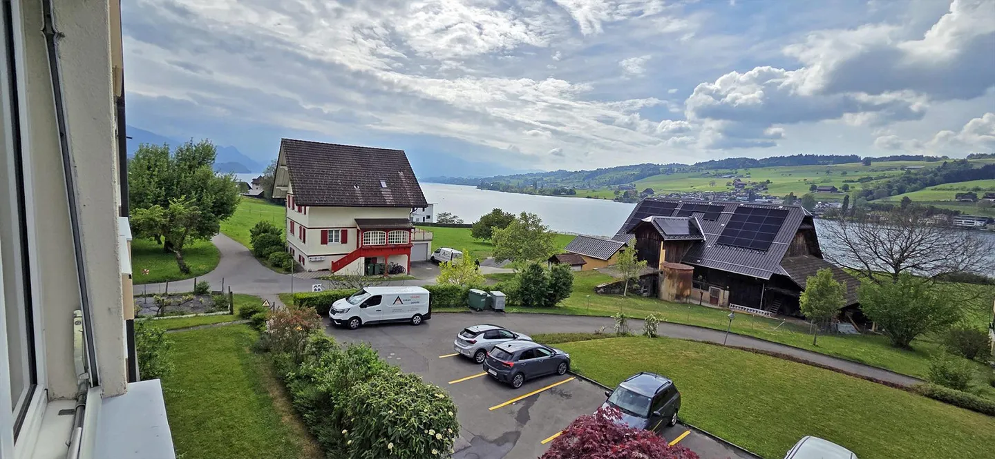 Spacious 2-room apartment with lake and mountain view, 55 m2 - Photo 2 of 8