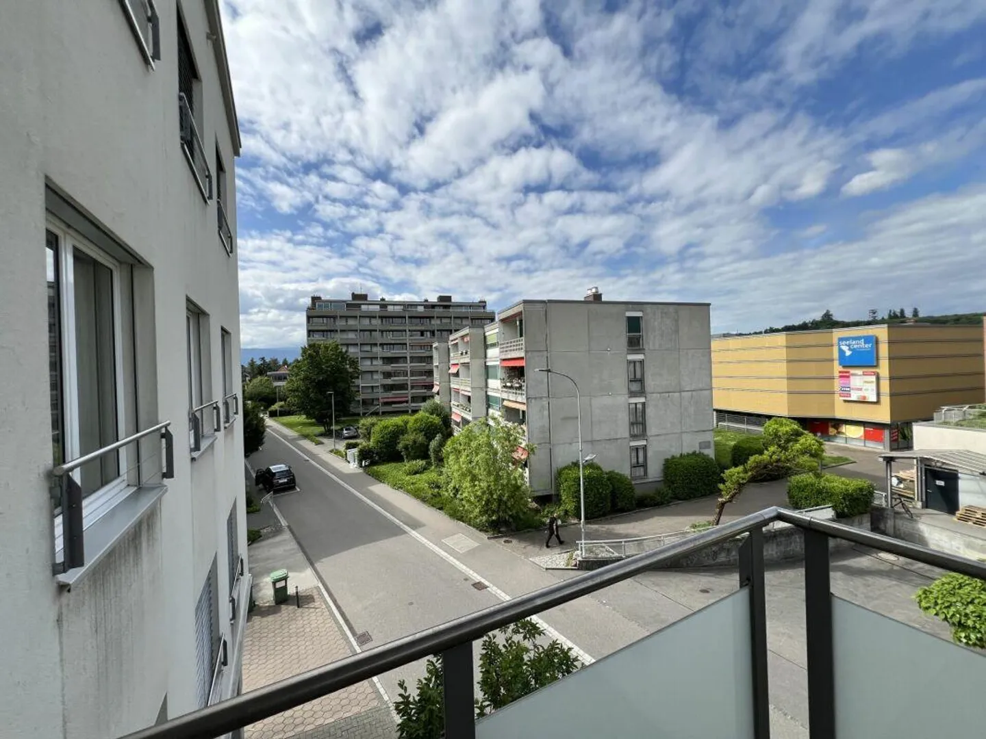 Lichtdurchflutete 4.5 Zi-Wohnung mit 30m2 Balkonfläche im 2. OG - Foto 13 von 13