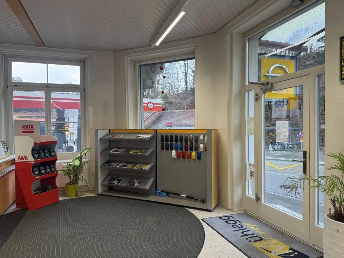 Officina / Showroom in affitto - Foto 3 di 14