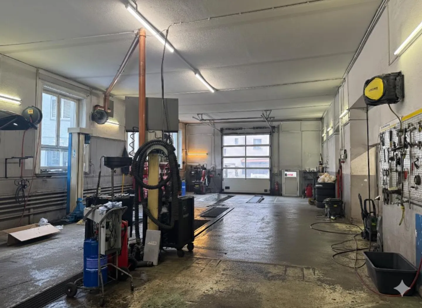 Officina / Showroom in affitto - Foto 5 di 14