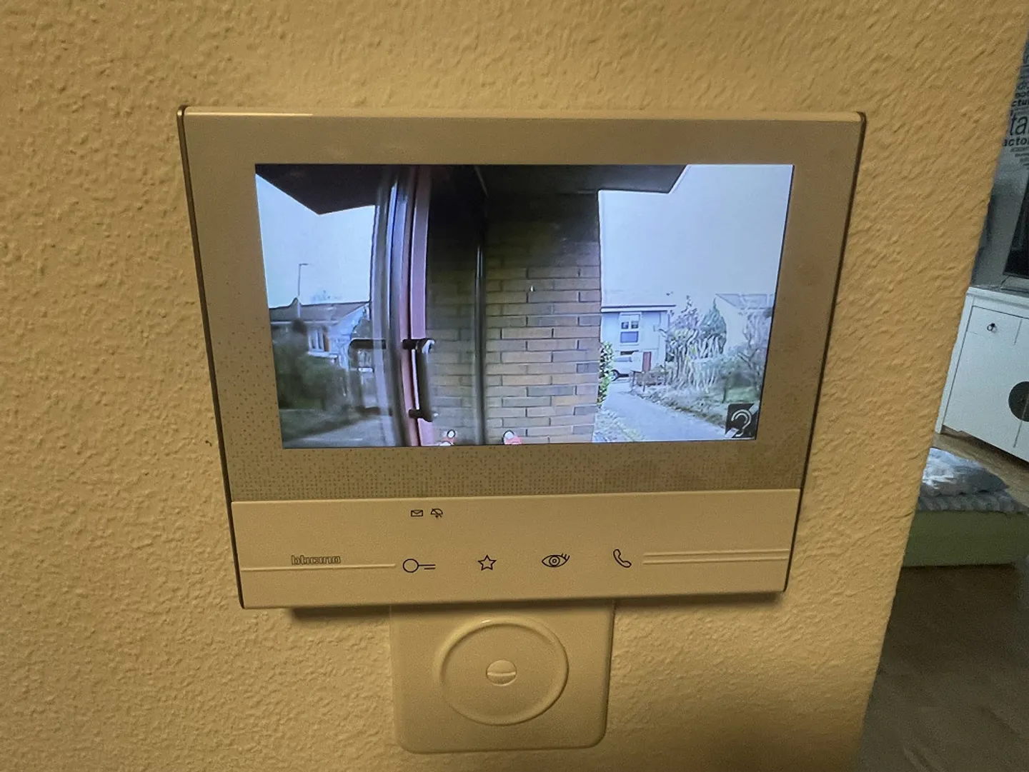 2.5-Z Apartment Located Near the Village Center - Photo 5 of 5