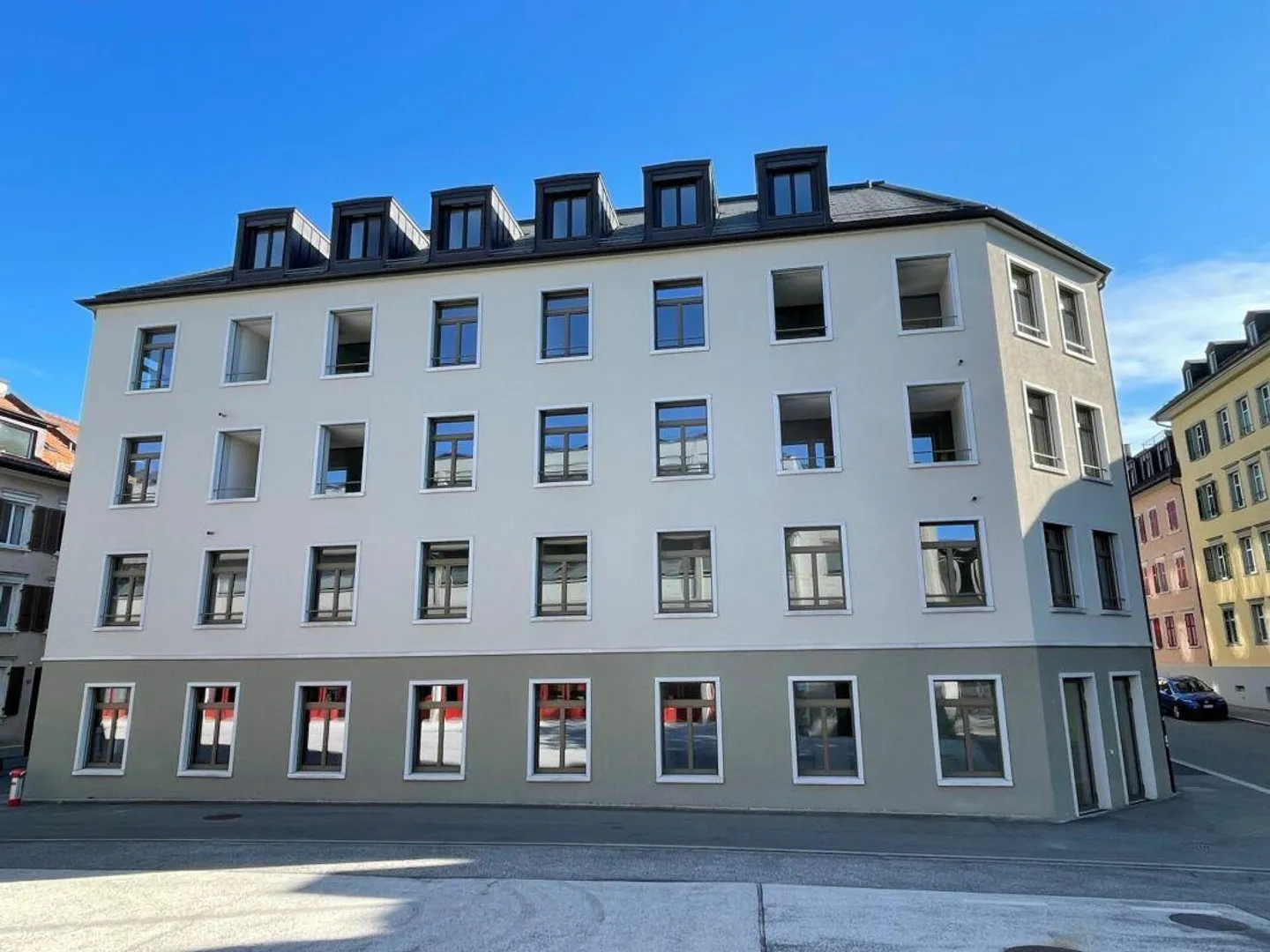 Where the City Lives - Modern New Apartments in First Occupancy - Photo 12 of 12