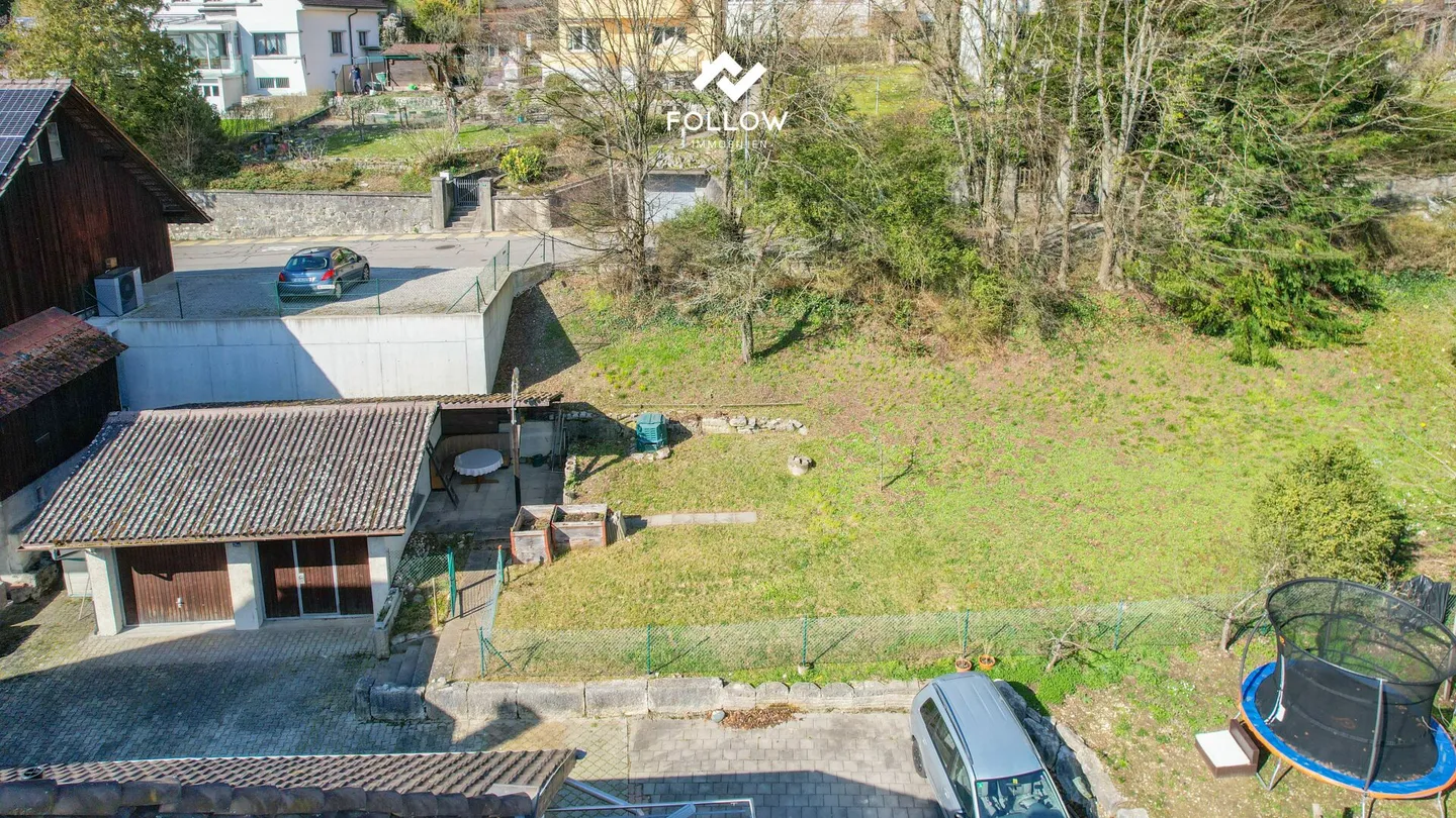 Zentrales Ein- oder Mehrfamilienhaus mit Landreserve - Foto 7 von 24
