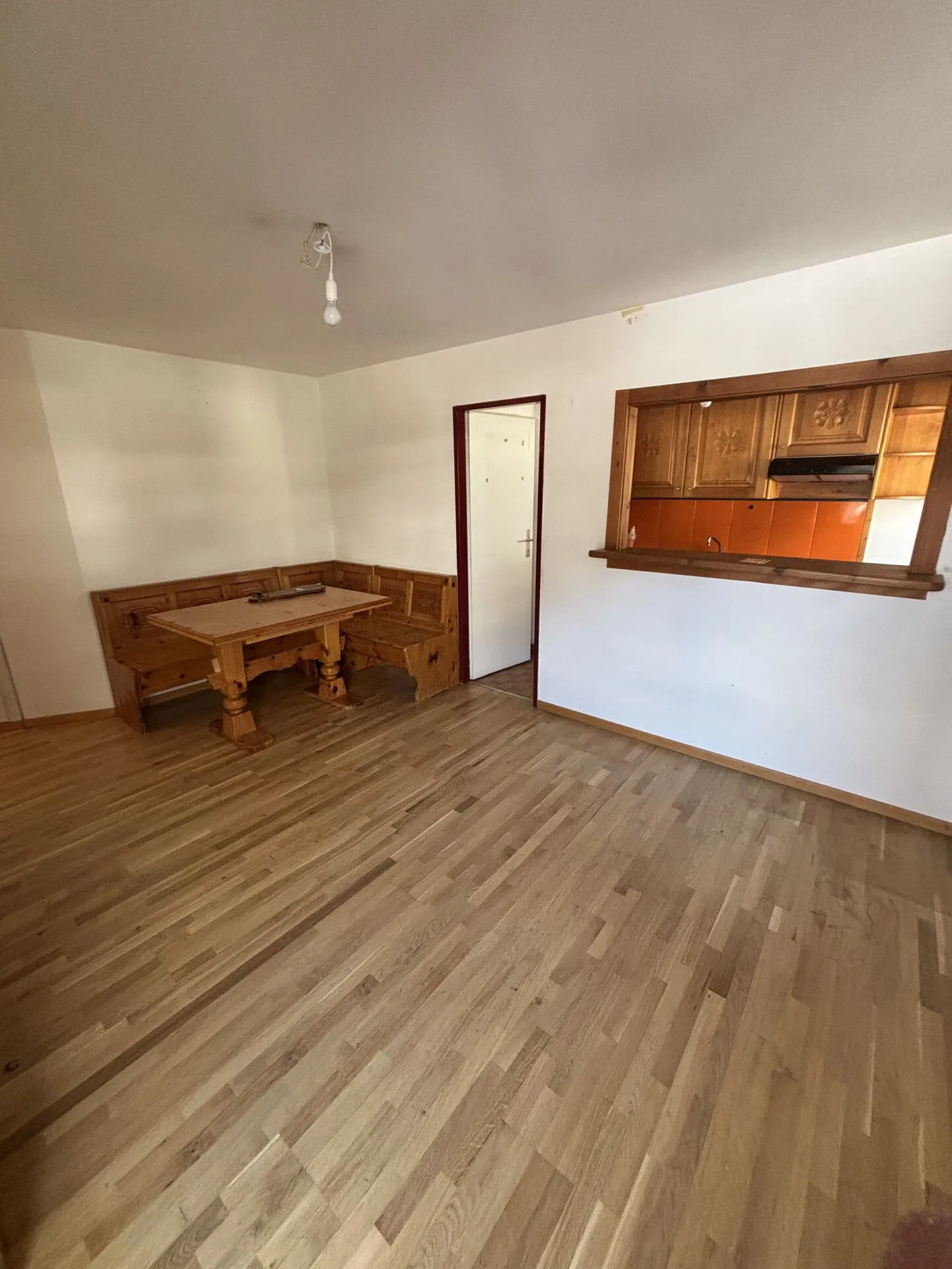 3.5-room apartment close to the center of Montana - Photo 1 of 7