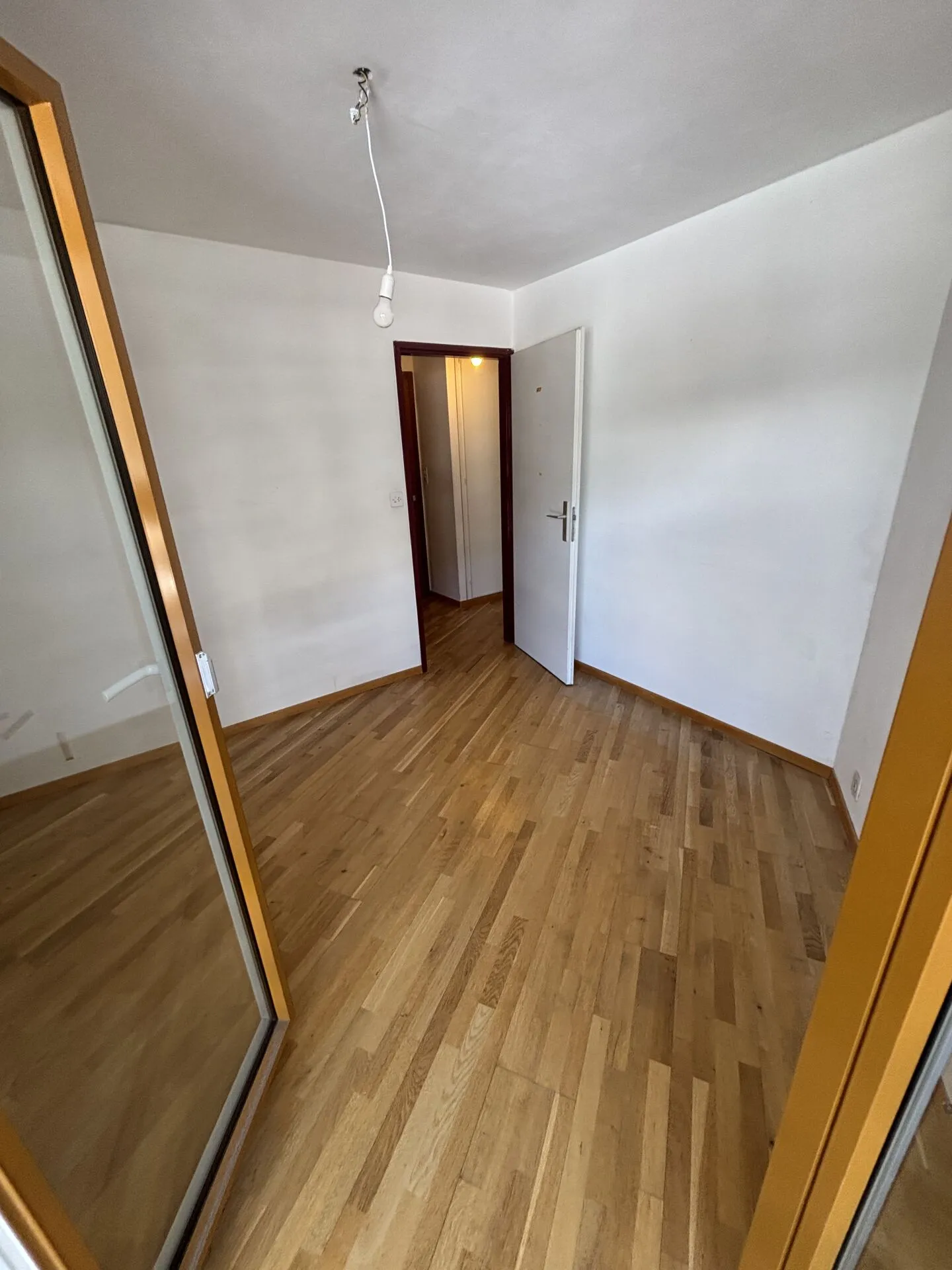 3.5-room apartment close to the center of Montana - Photo 7 of 7